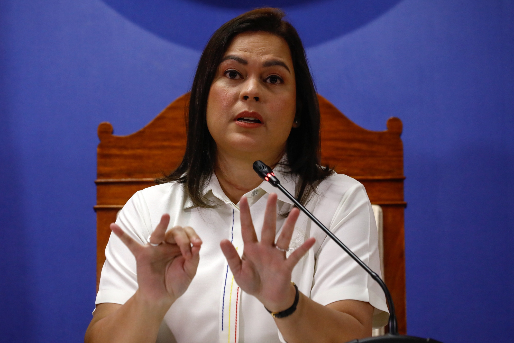 Vice-presidente filipina nega querer morte do Presidente Ferndinand Marcos