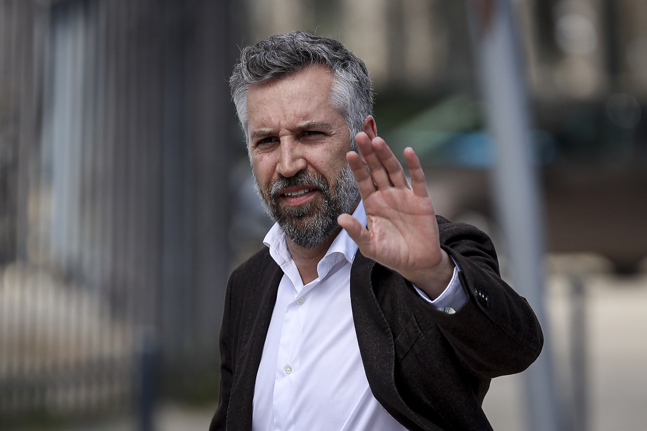 Pedro Nuno quer saber se consultora privada teve acesso a “dados muito sensíveis” do SNS