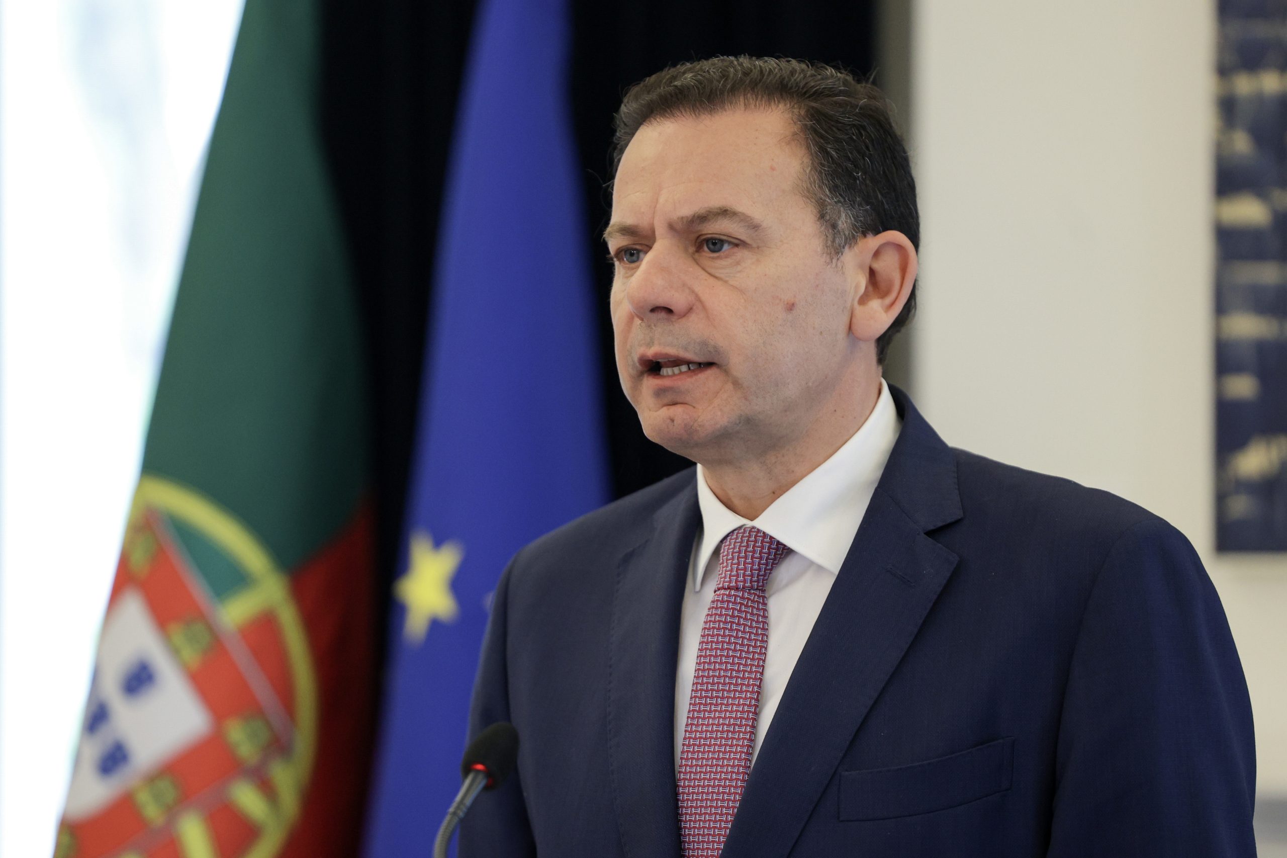 Montenegro insiste que não teve ligação à Spinumviva após liderar PSD