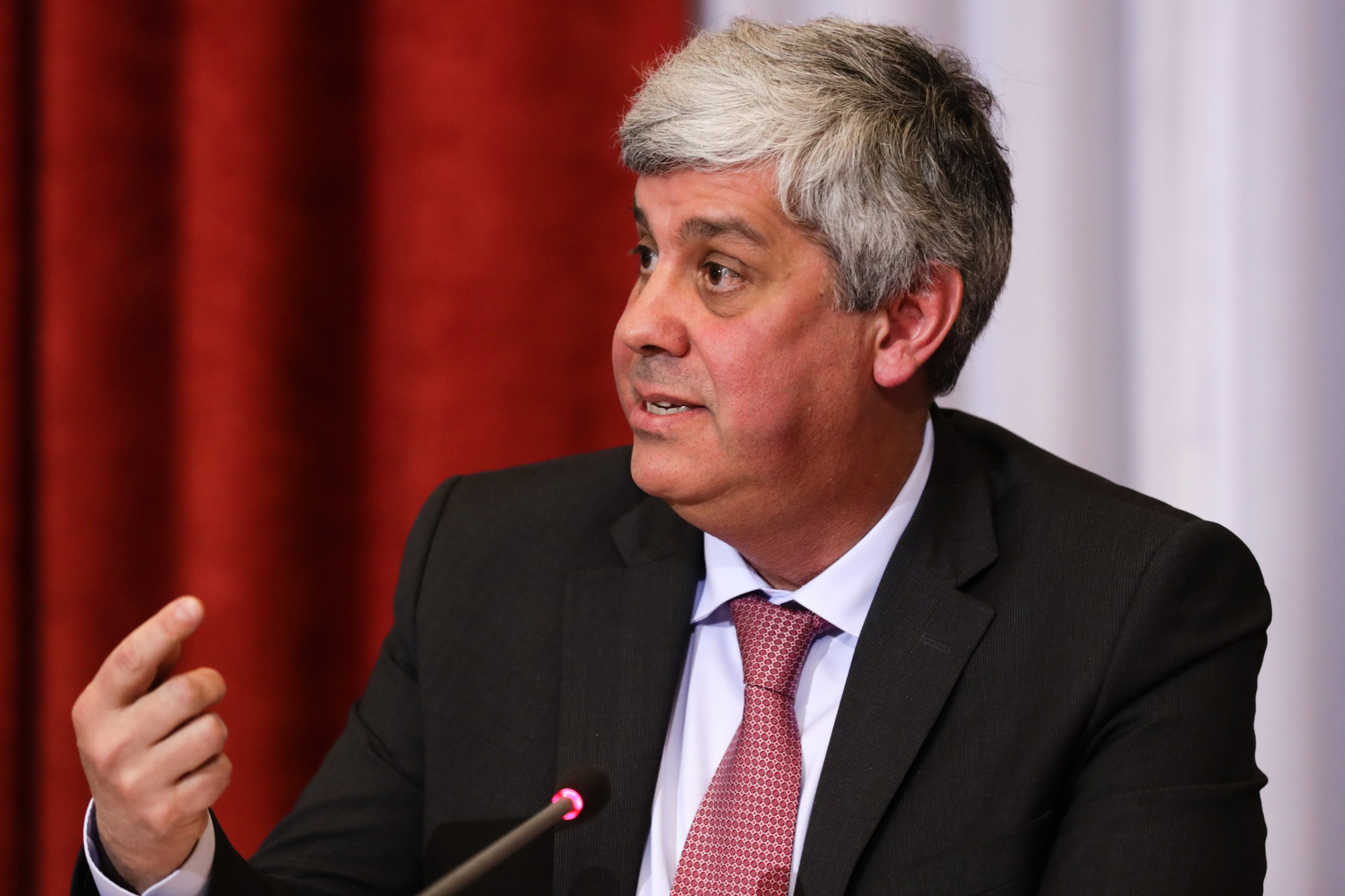 Finanças garantem que impostos baixaram em todos os anos da legislatura