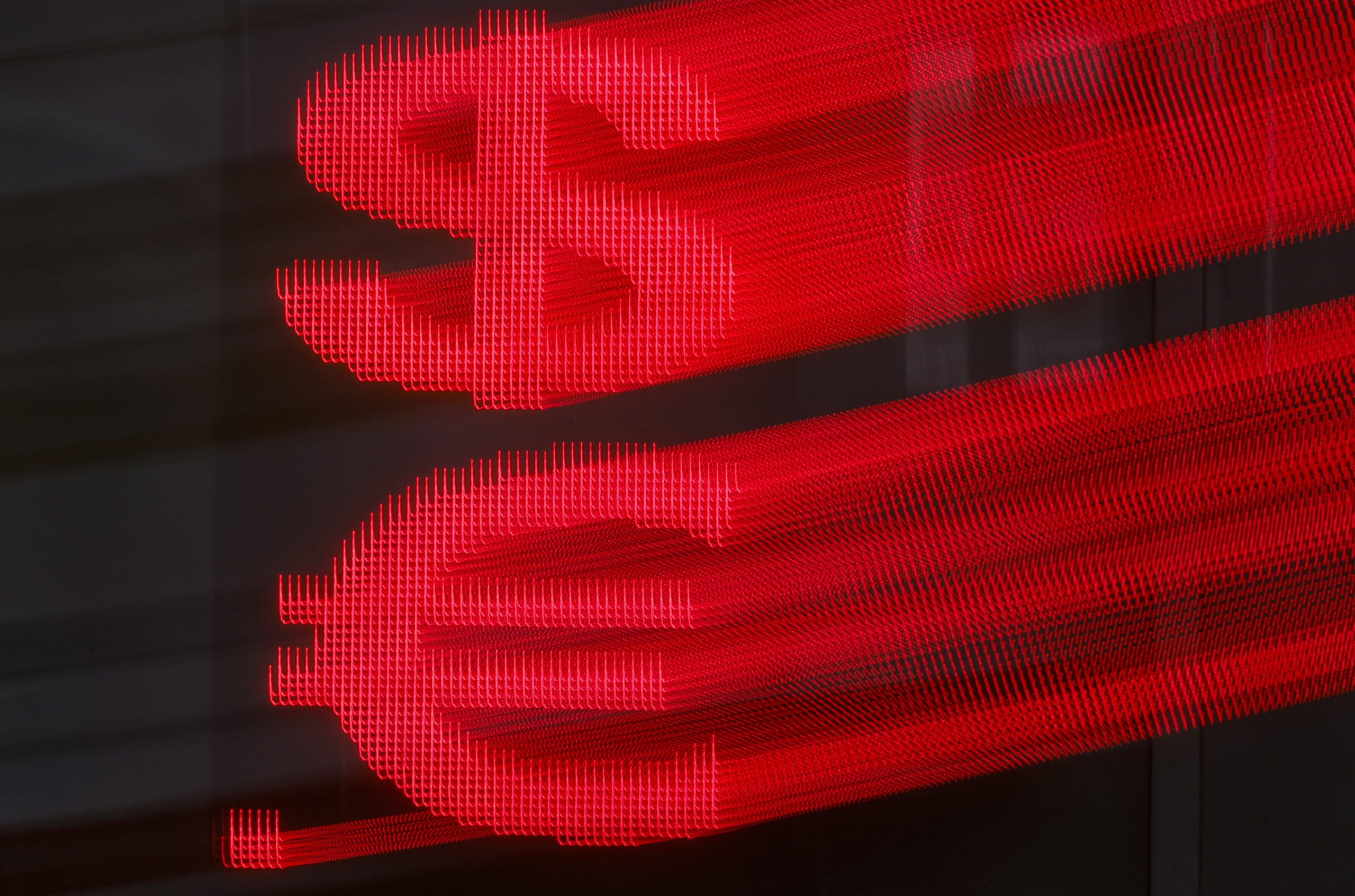 Euro sobe e aproxima-se da barreira dos 1,07 dólares