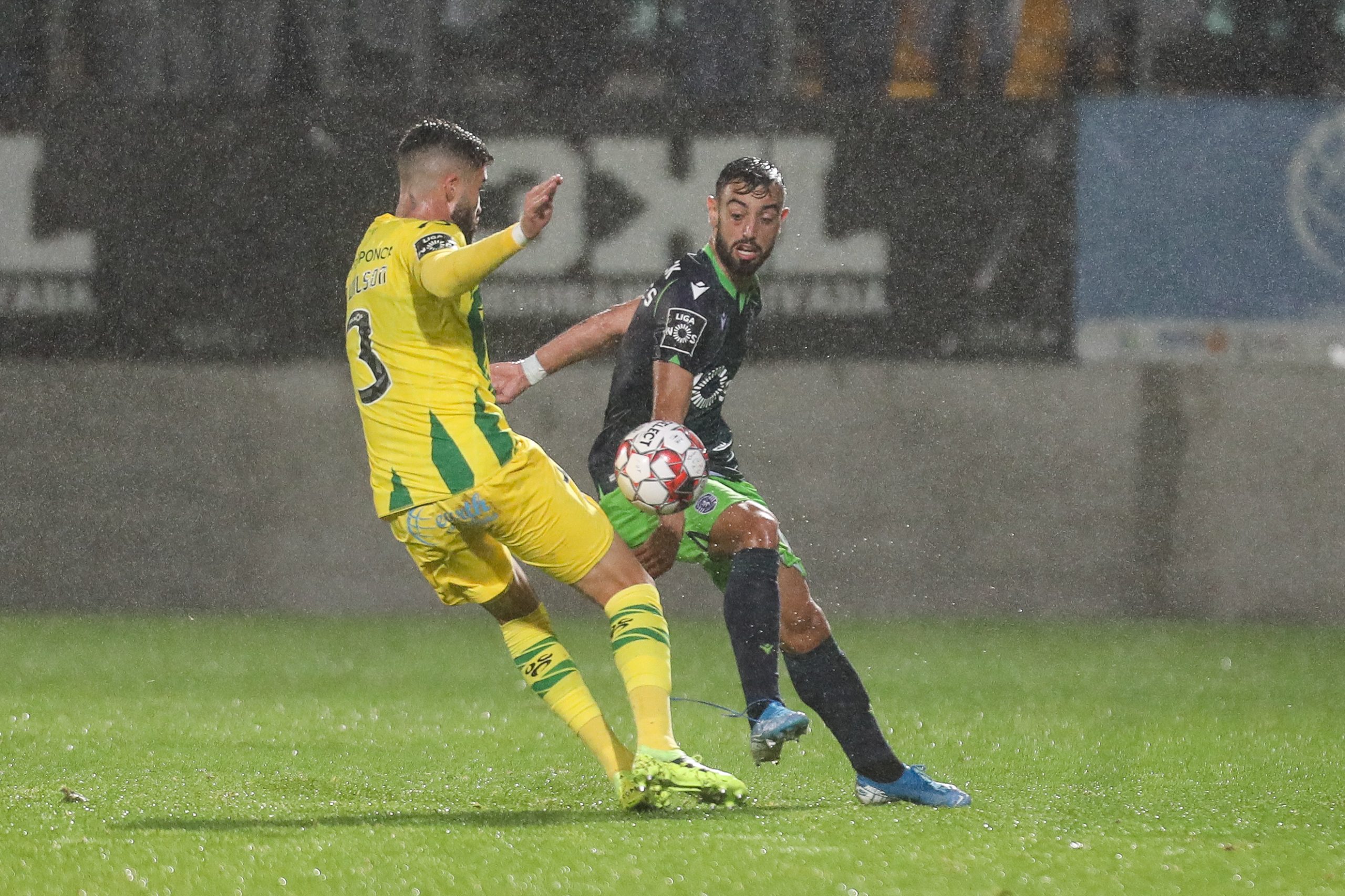 Tondela impõe primeira derrota ao Sporting de Silas na I Liga