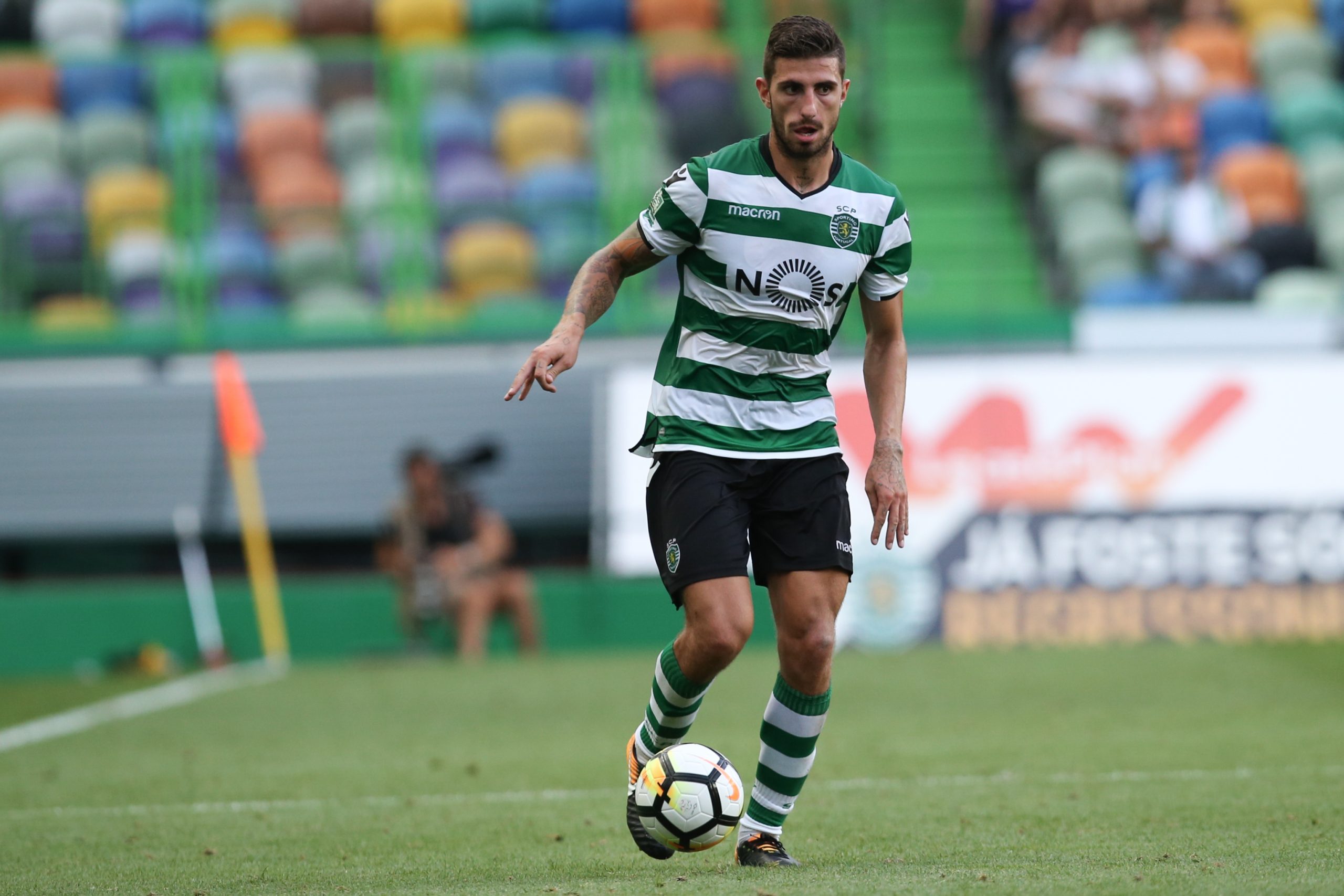 Sporting vende Piccini ao Valência por oito milhões de euros
