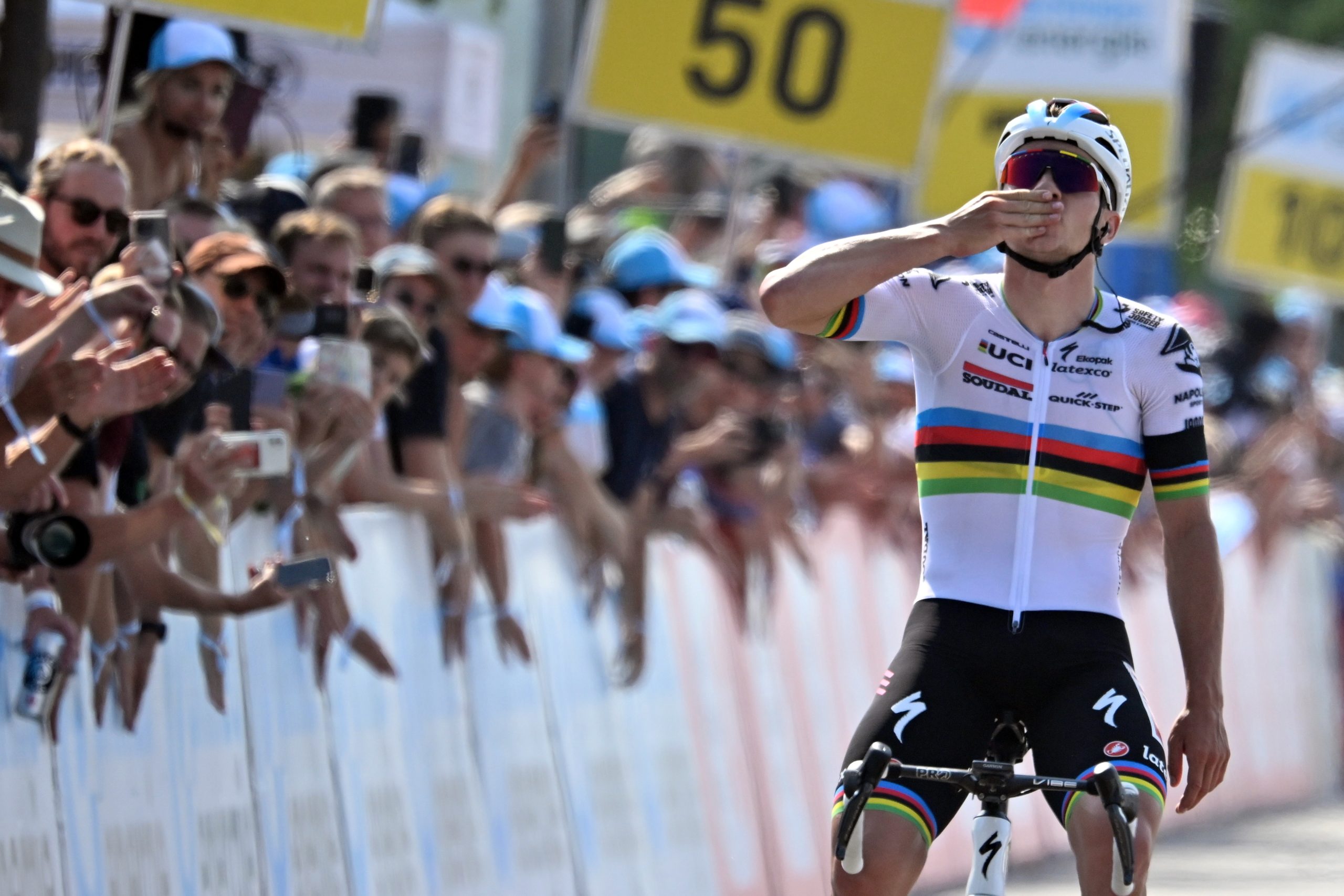 Evenepoel vence sétima etapa da Volta à Suíça ainda com Mäder na memória