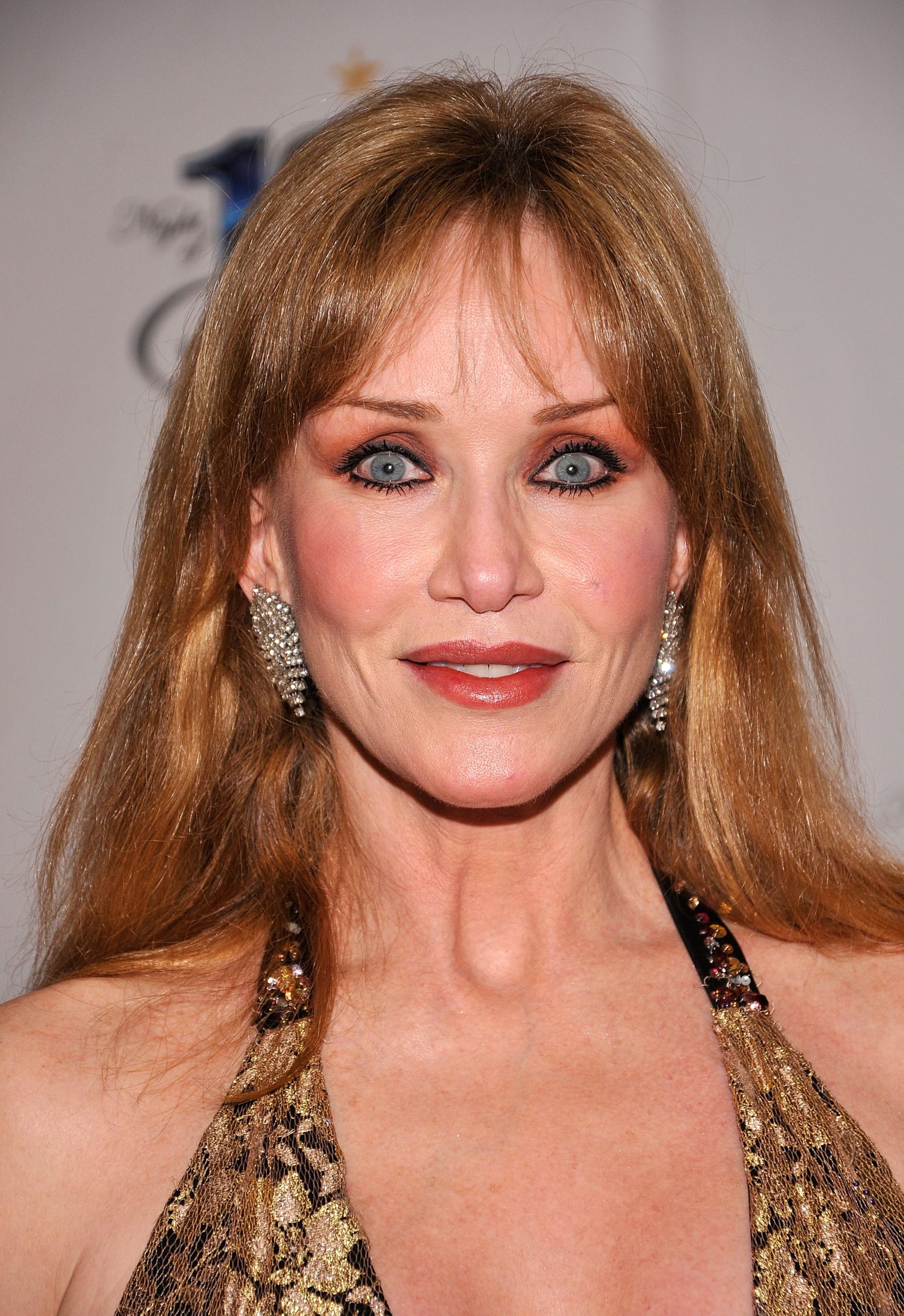 Morreu a atriz Tanya Roberts, a “Bond girl” de “Alvo em Movimento”