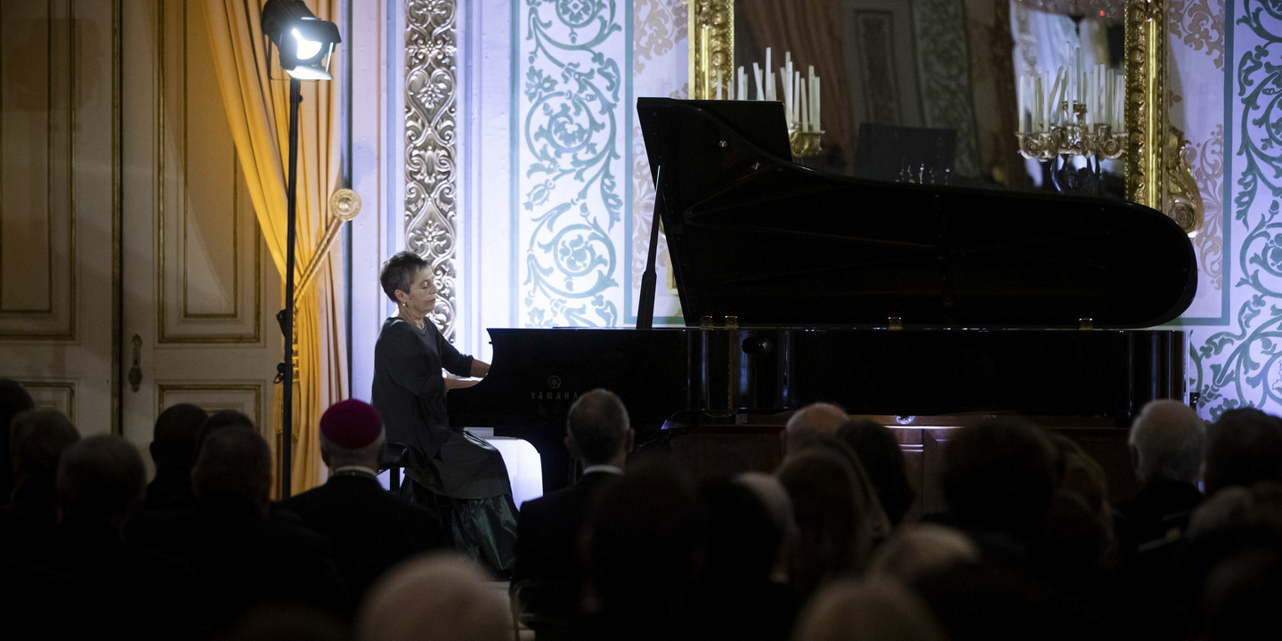 Maria João Pires vence Prémio Europeu Helena Vaz da Silva