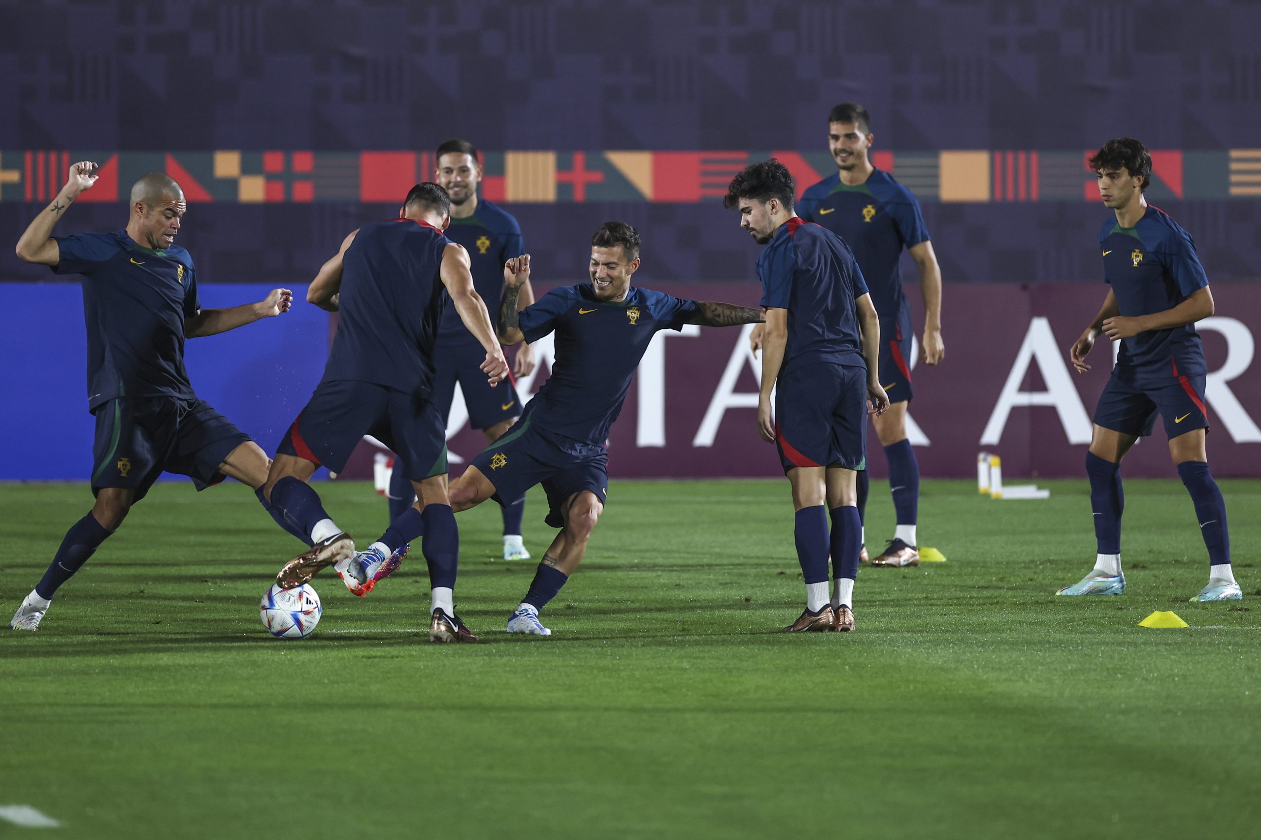 Otávio regressa aos treinos a dois dias do embate com suíços para o Mundial2022