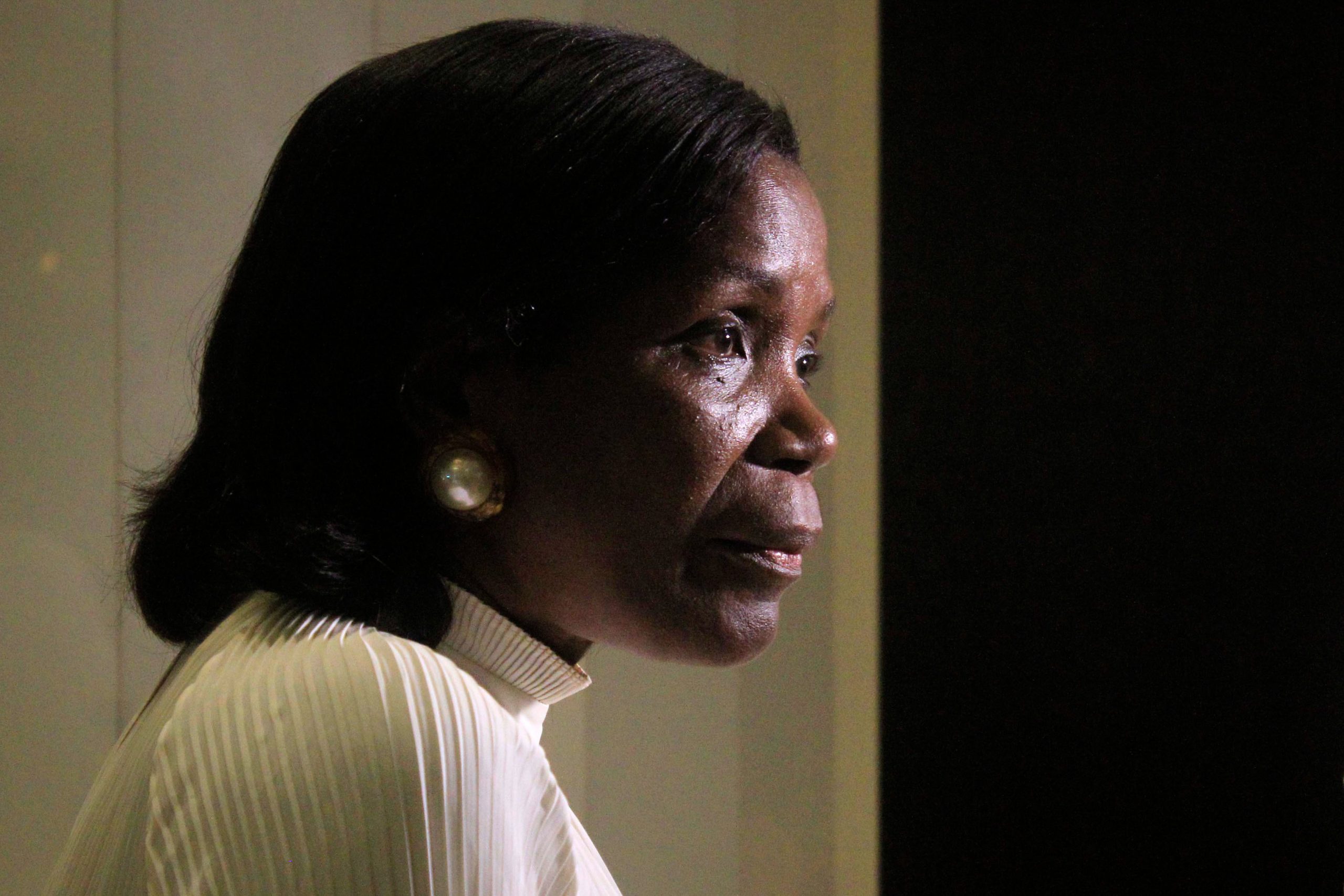 Ministra da Justiça visitou mãe que abandonou bebé no lixo. “Saio daqui confortada com a ideia de que está tudo a funcionar como devia”