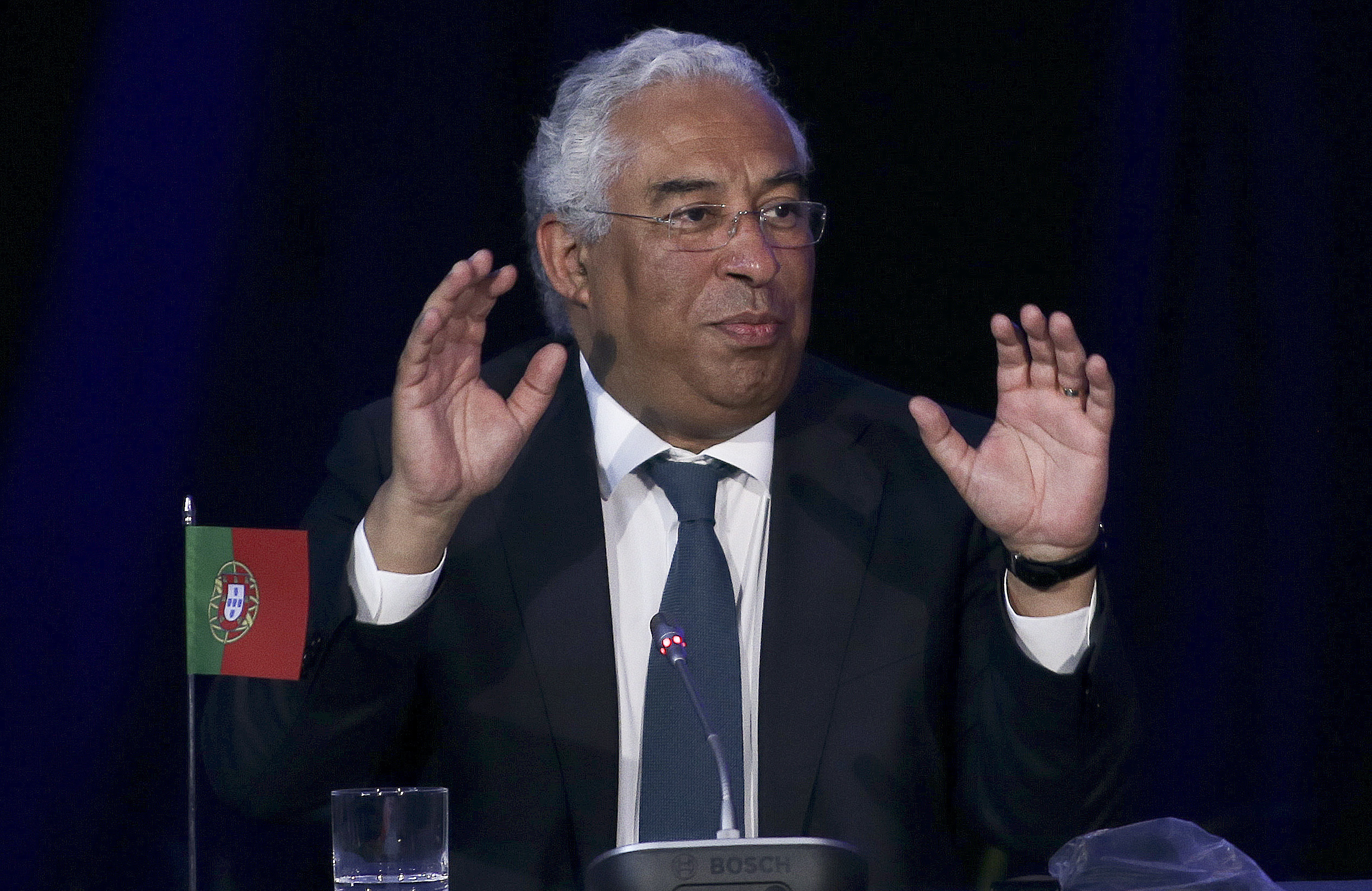 Costa manda PSD ir “caçar pokémons”