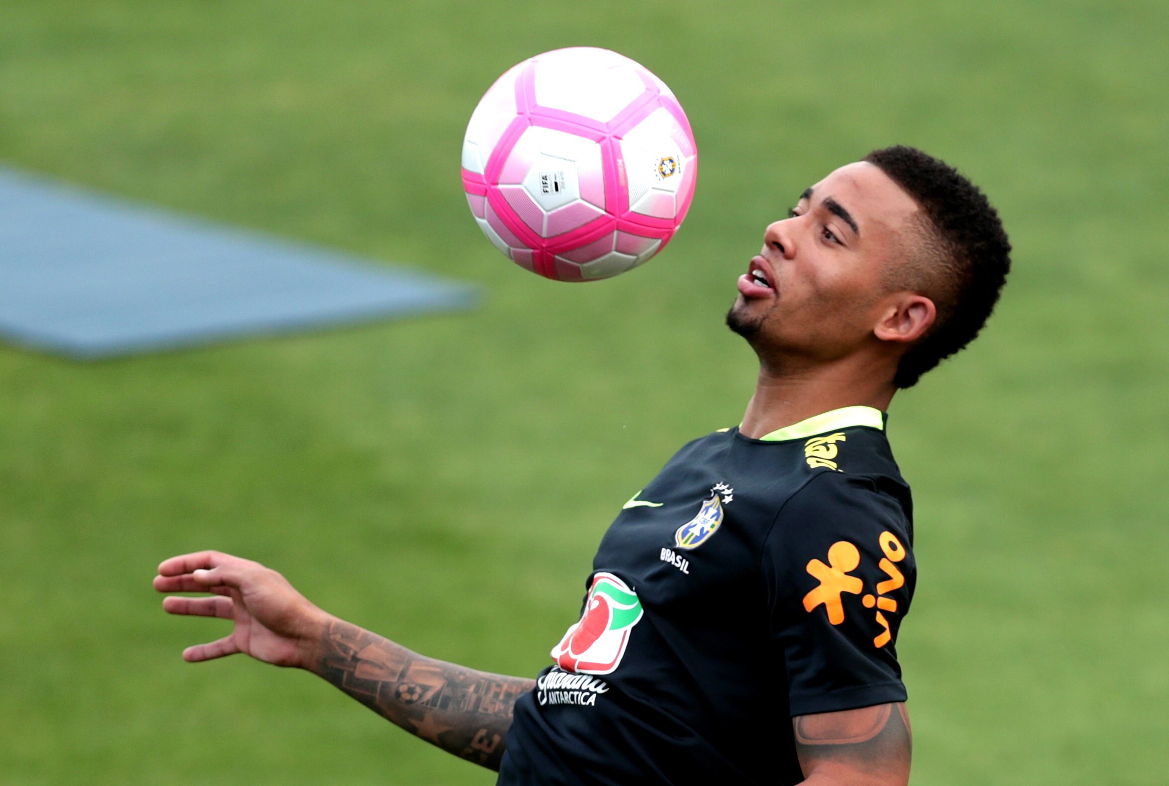 Gabriel Jesus vai estar de baixa um a dois meses, De Bruyne sem previsão