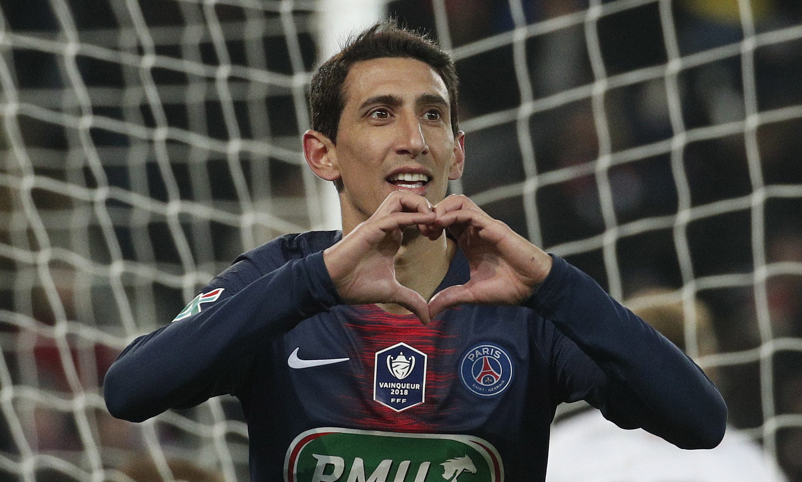 PSG goleia na receção ao Rennes e mantém-se firme na liderança em França
