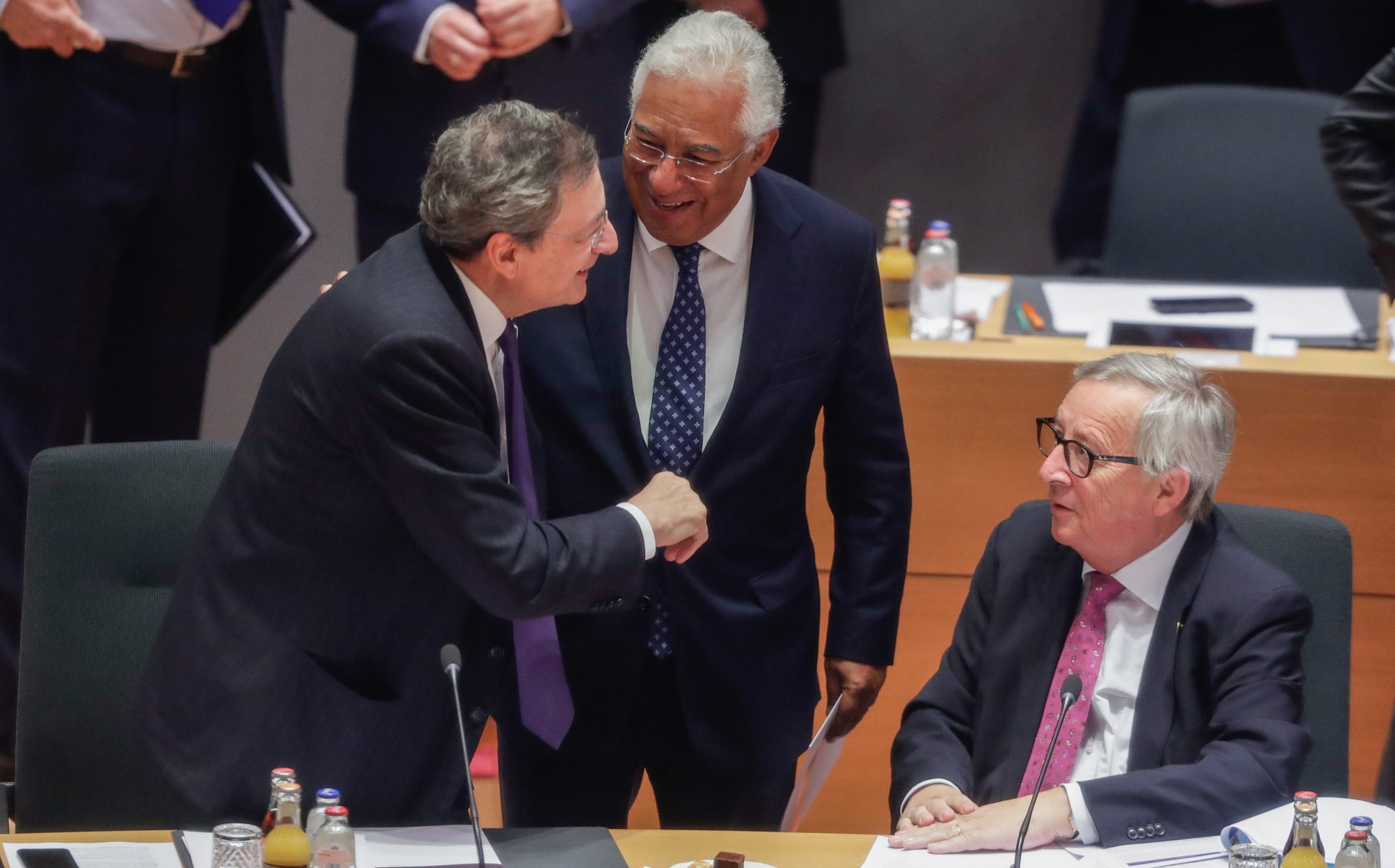 Costa classifica como “gostoso” apoio da UE para Centeno concluir orçamento do euro