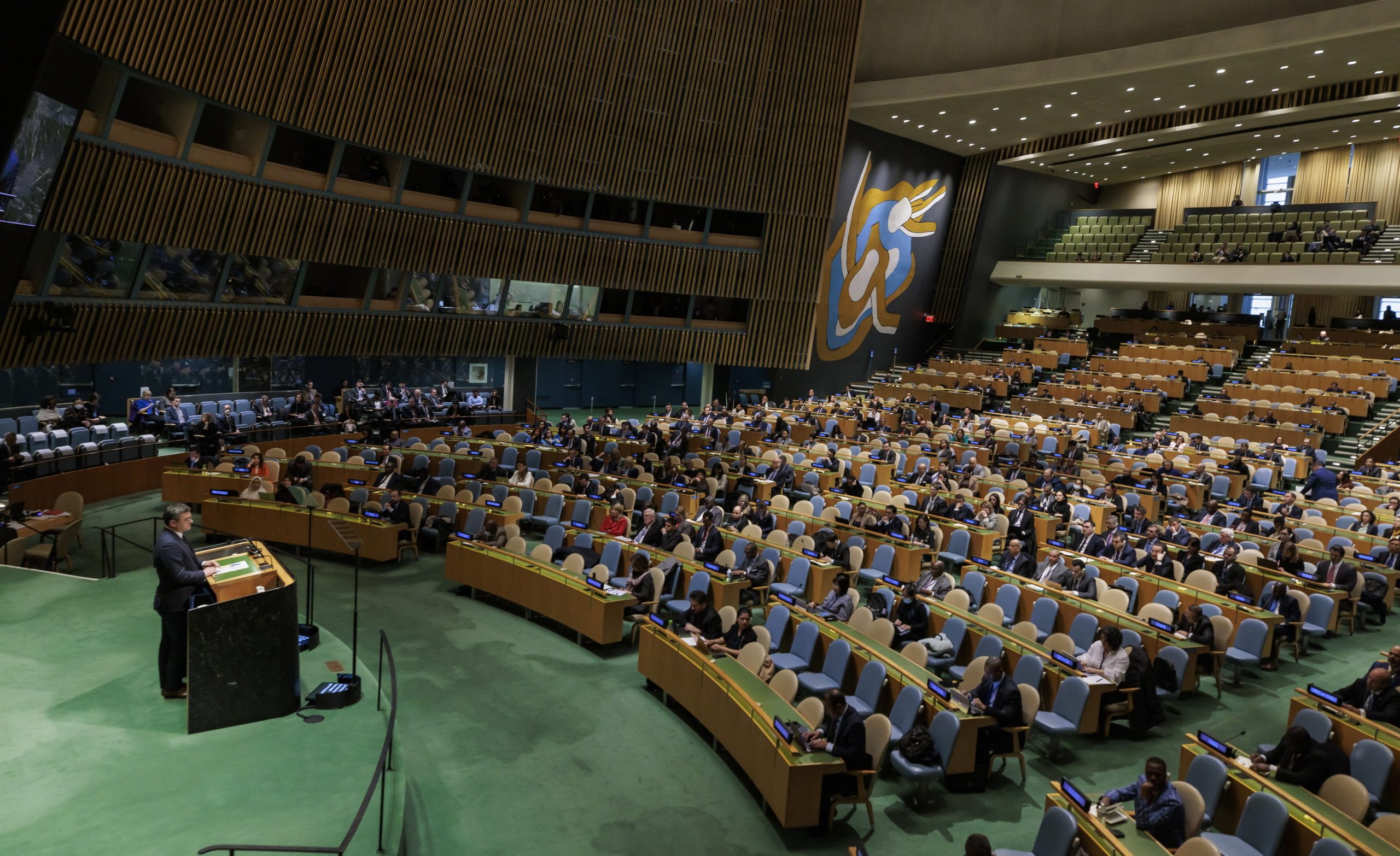 Kiev rejeita “meio termo” perante violação da Carta da ONU