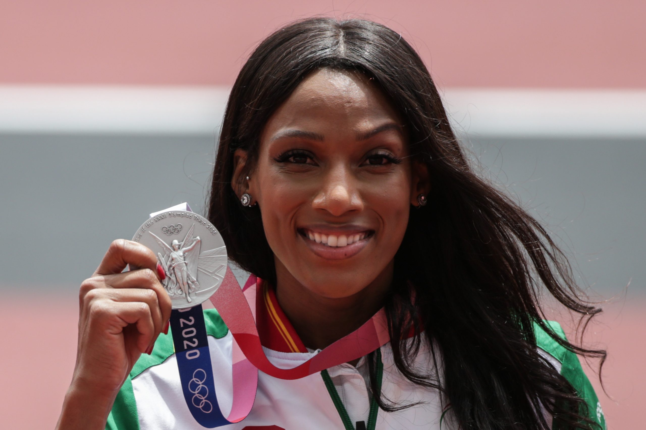 Patrícia Mamona já recebeu a medalha de prata — que levará ao peito para não se esquecer dela “nos aviões”