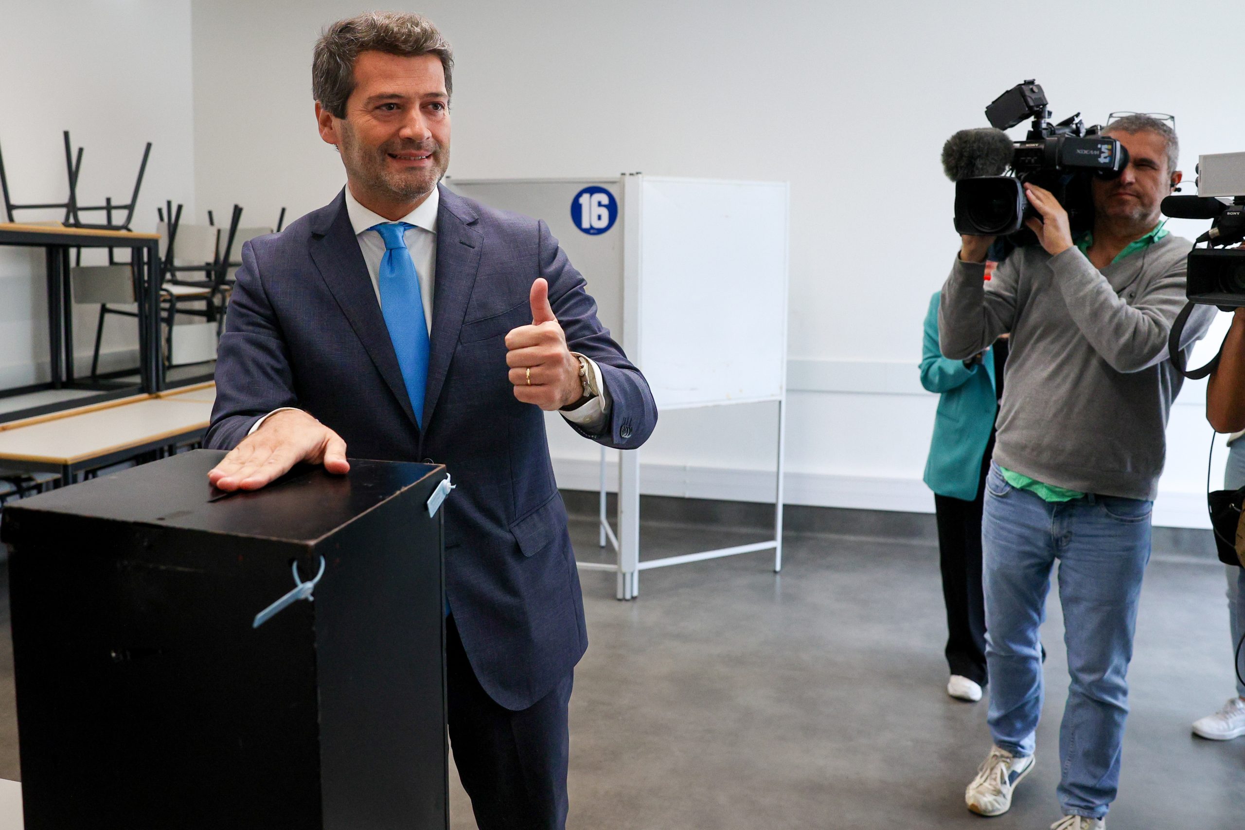 Ventura acusa Montenegro de querer trair resultado das eleições