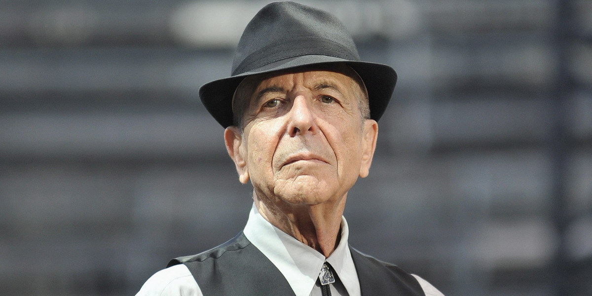Publicada biografia de Leonard Cohen, o músico nascido de fato completo