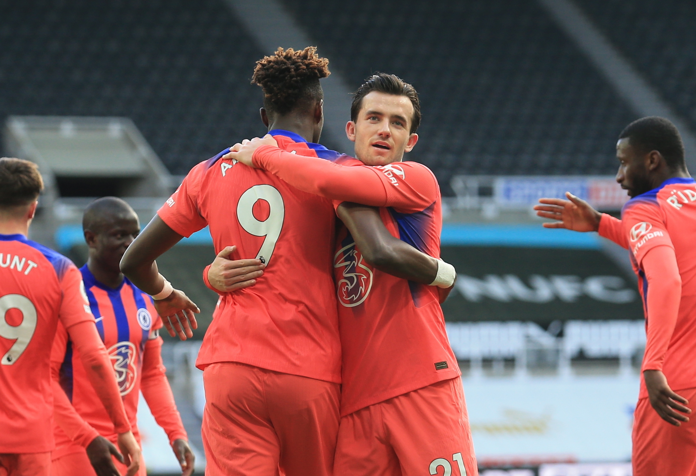 Premier League. Chelsea vence em Newcastle e é líder à condição na Liga inglesa