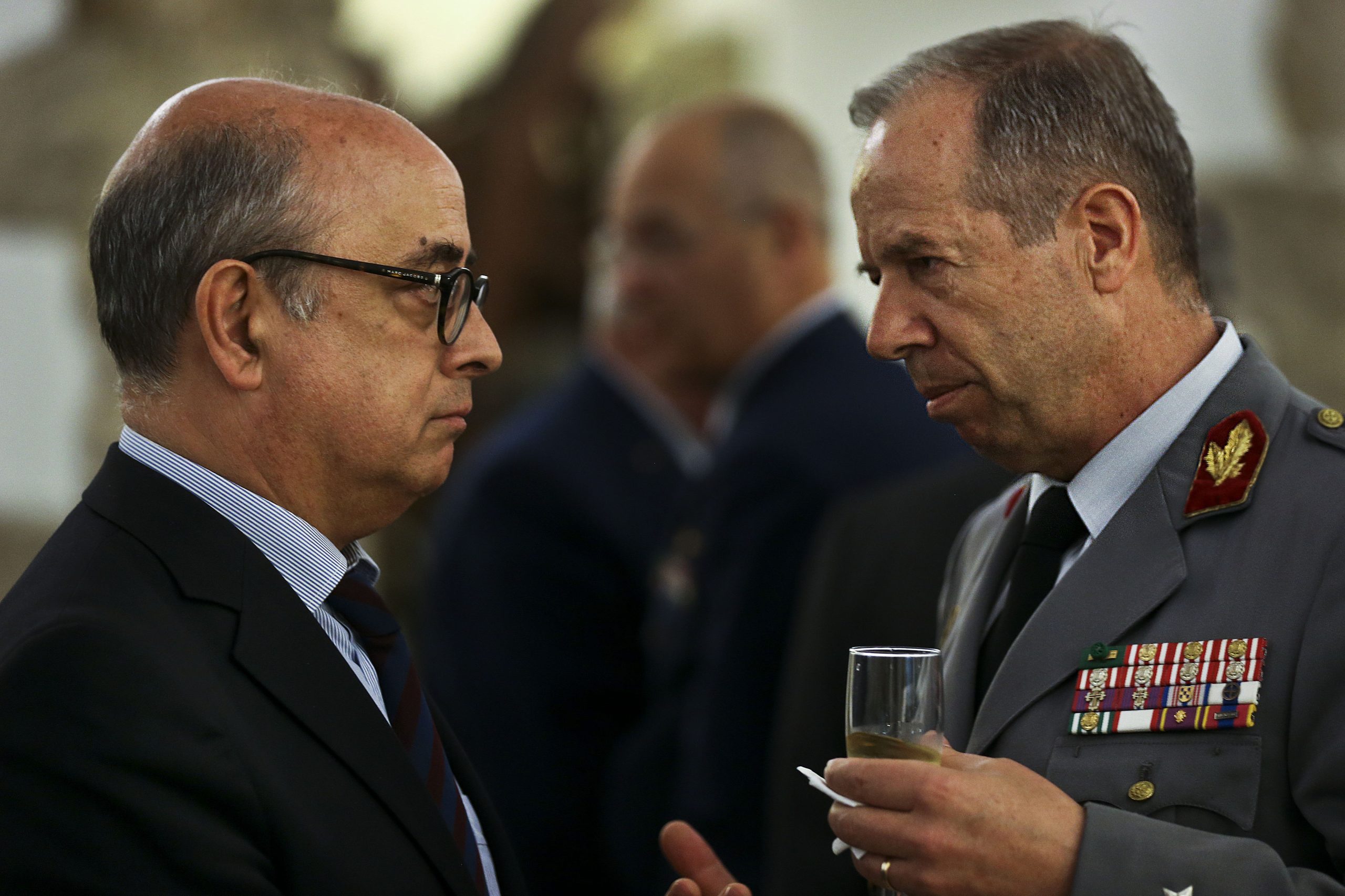 PSD quer ouvir ministro da Defesa e Chefe do Exército sobre roubo de material de guerra