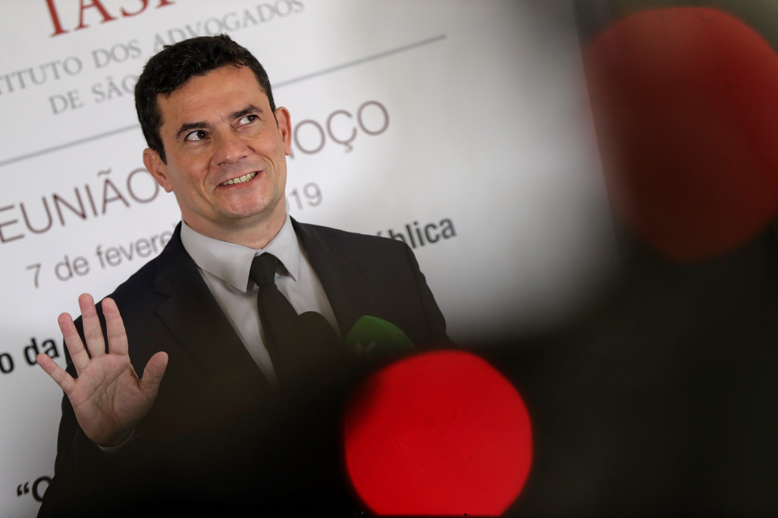 Moro diz que não colocou condições antes de aceitar Ministério da Justiça no Brasil