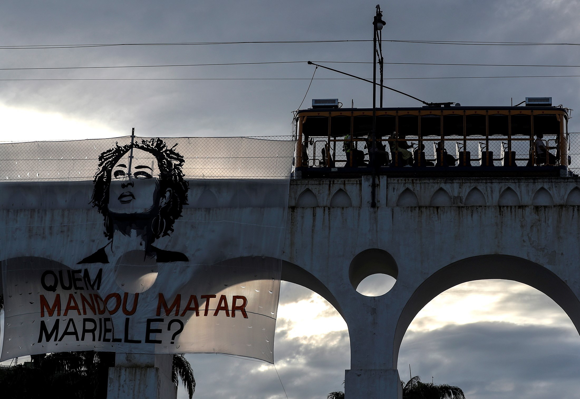 Justiça do Brasil ordena que Facebook e Twitter removam mensagens contra Marielle Franco