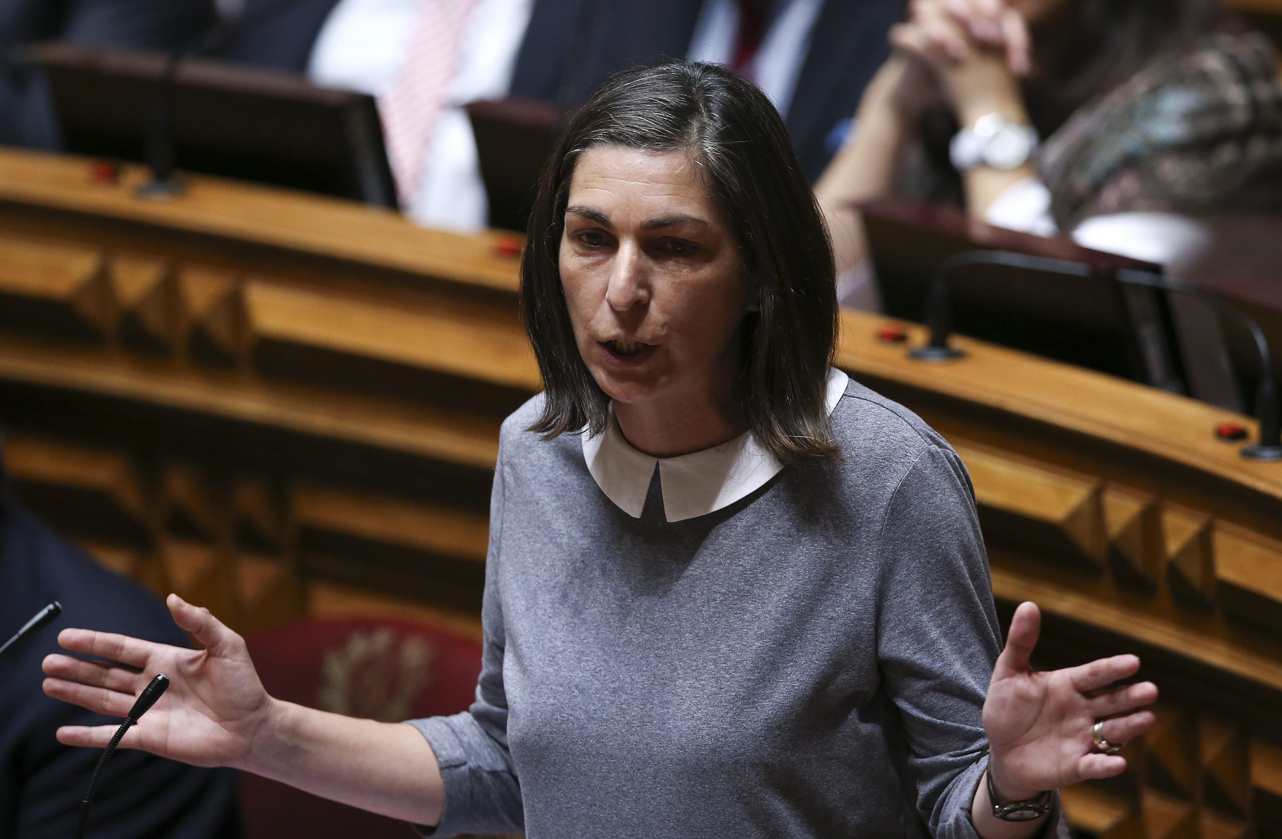 PS exige a Passos que retire a confiança política no candidato do PSD a Loures