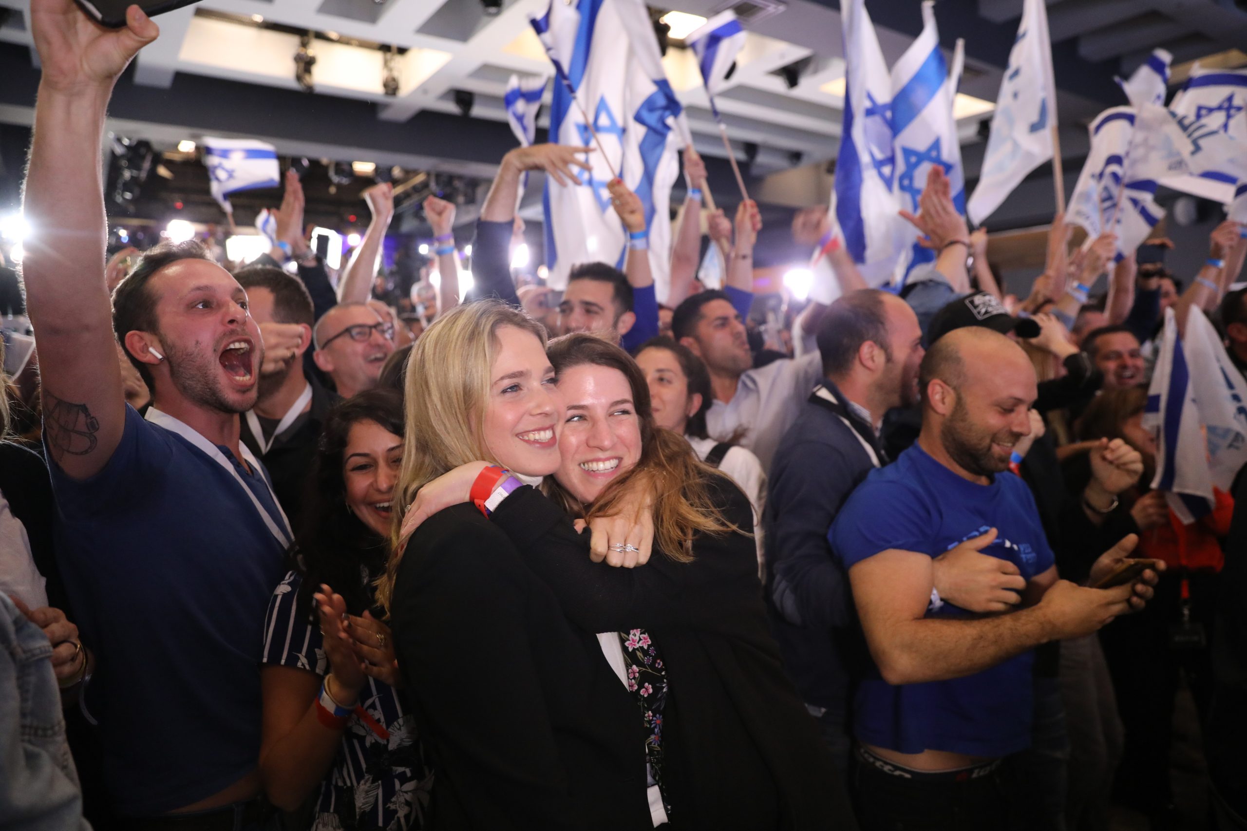 Sondagens dão empate entre Benjamin Netanyahu e Benny Gantz nas eleições em Israel
