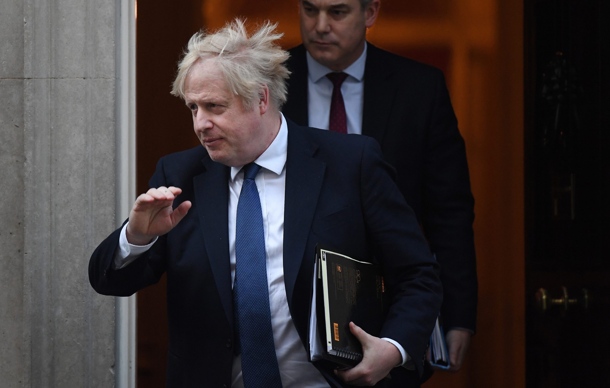 Boris Johnson visita Polónia e Estónia e visita tropas britânicas mobilizadas no leste europeu