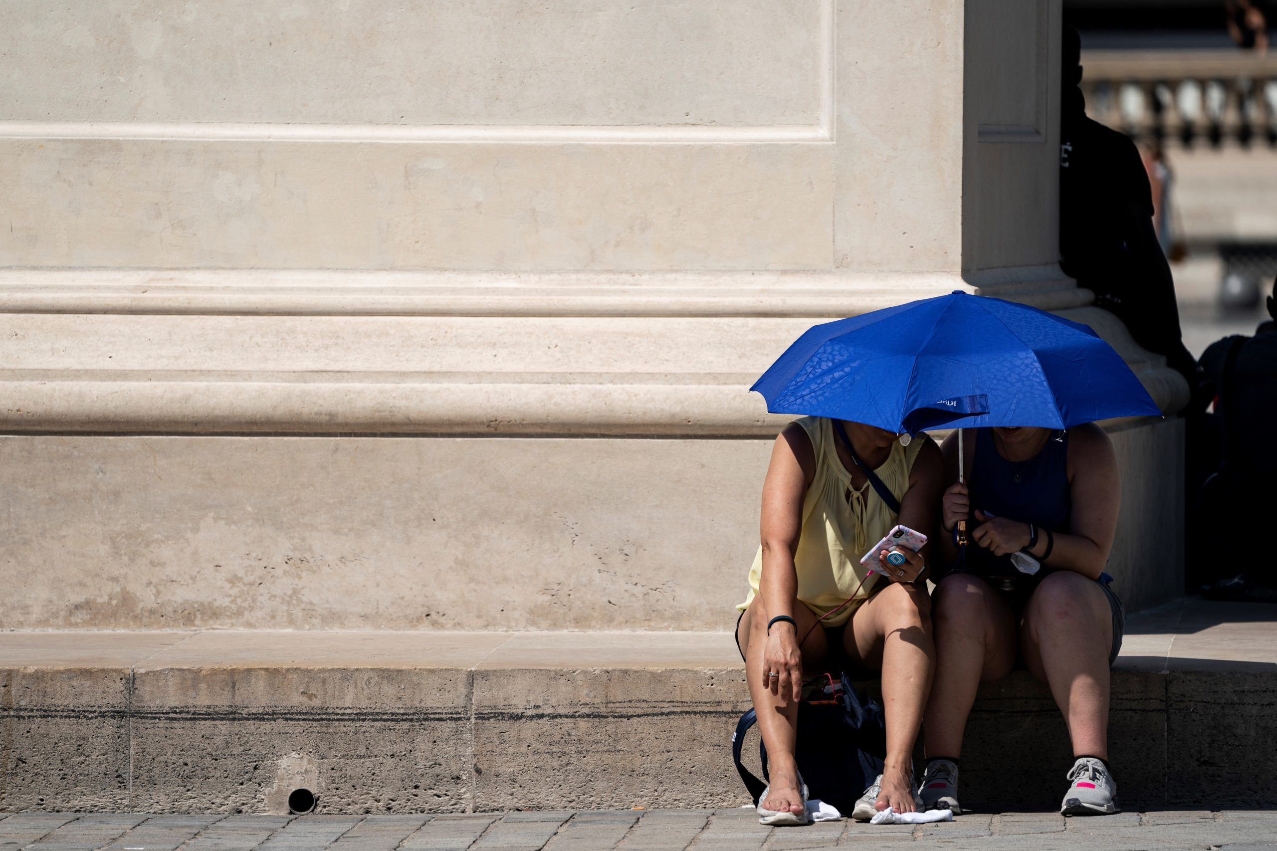 Sol e calor em especial no interior que mantém aviso amarelo para esta quarta-feira