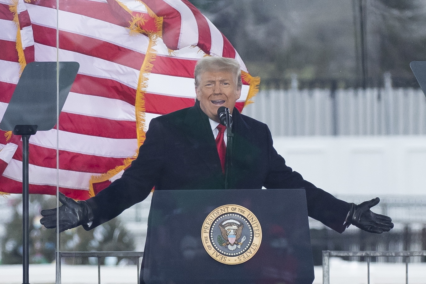 Tribunal dos EUA suspende divulgação de dados de Trump sobre ataque ao Capitólio