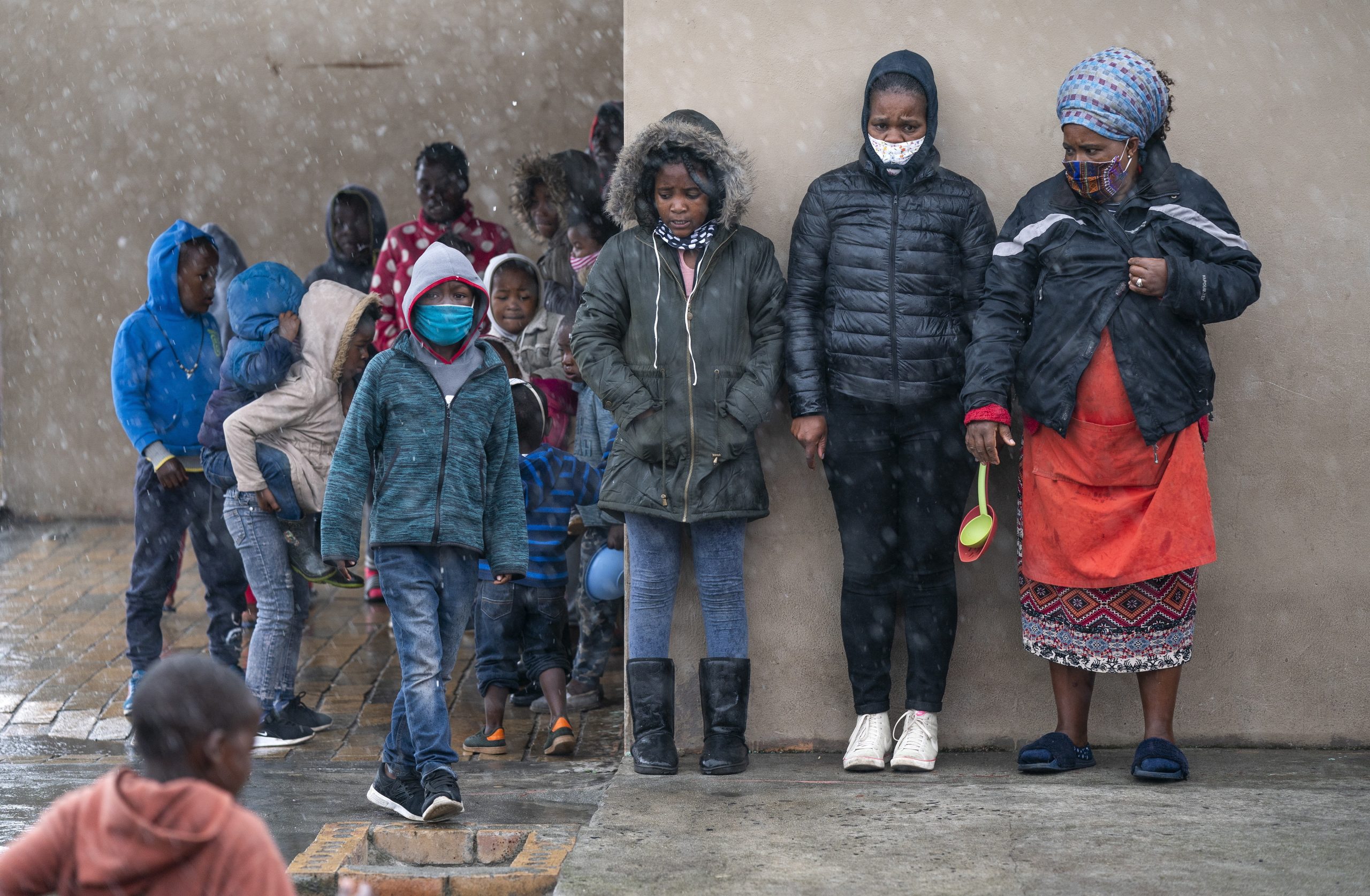 Número de mortos em África sobe para 4.601 em mais de 162 mil casos