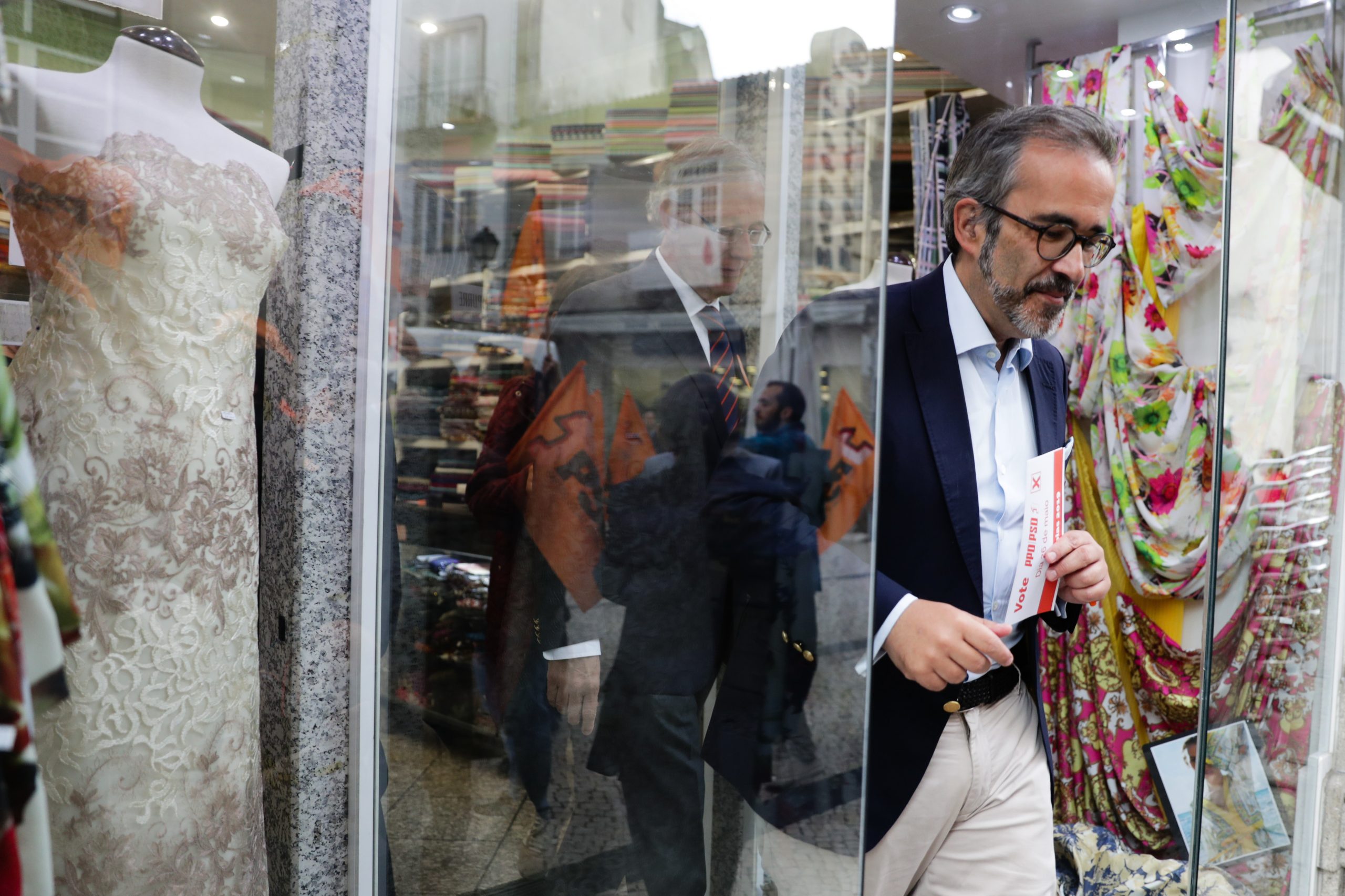 Europeias: Rangel diz que arruada em Viseu “soube a pouco”, mas ficou “presença bem marcada”