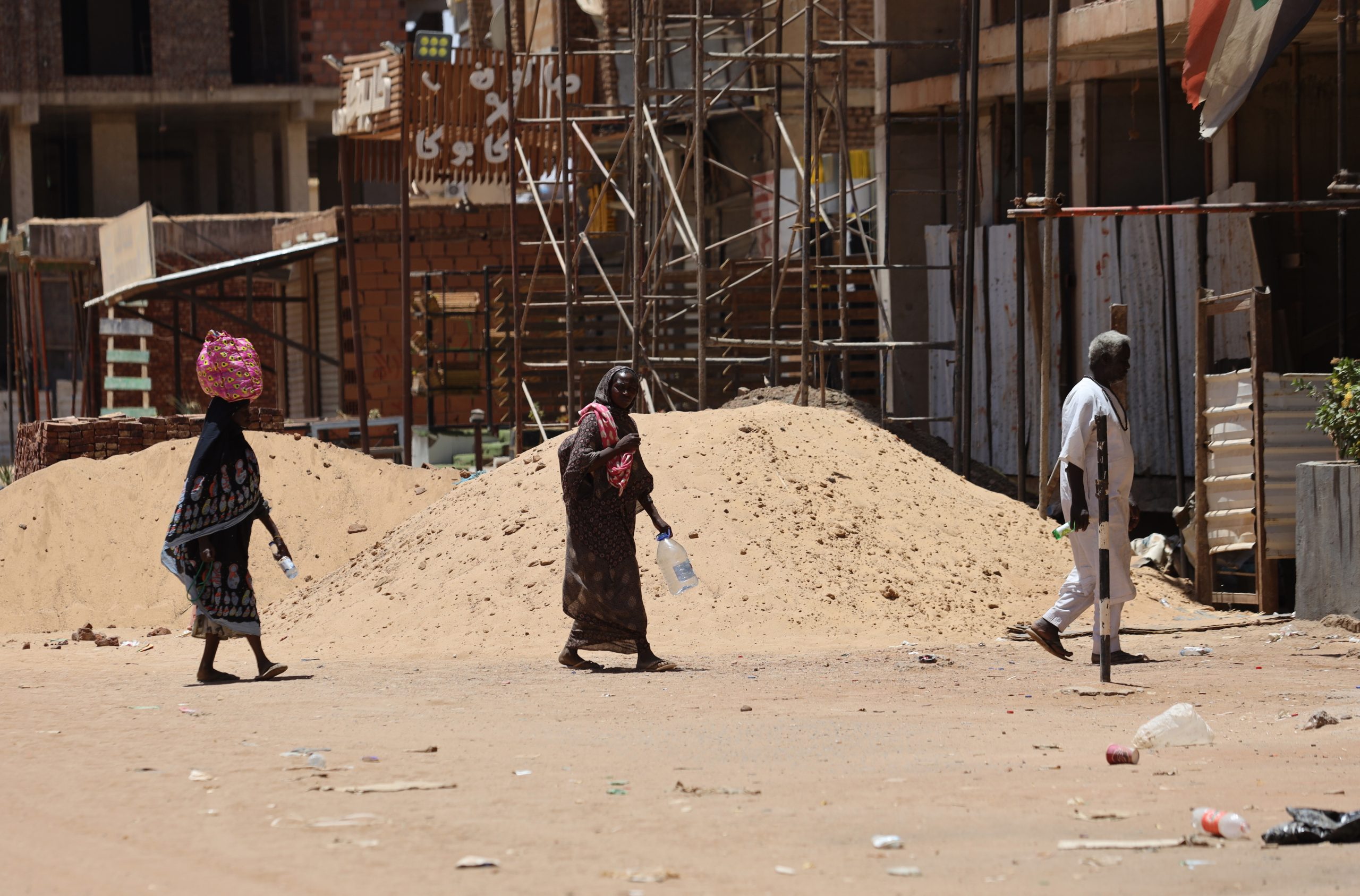 Nações Unidas estima que conflito no Sudão cause pelo menos 145 mil refugiados
