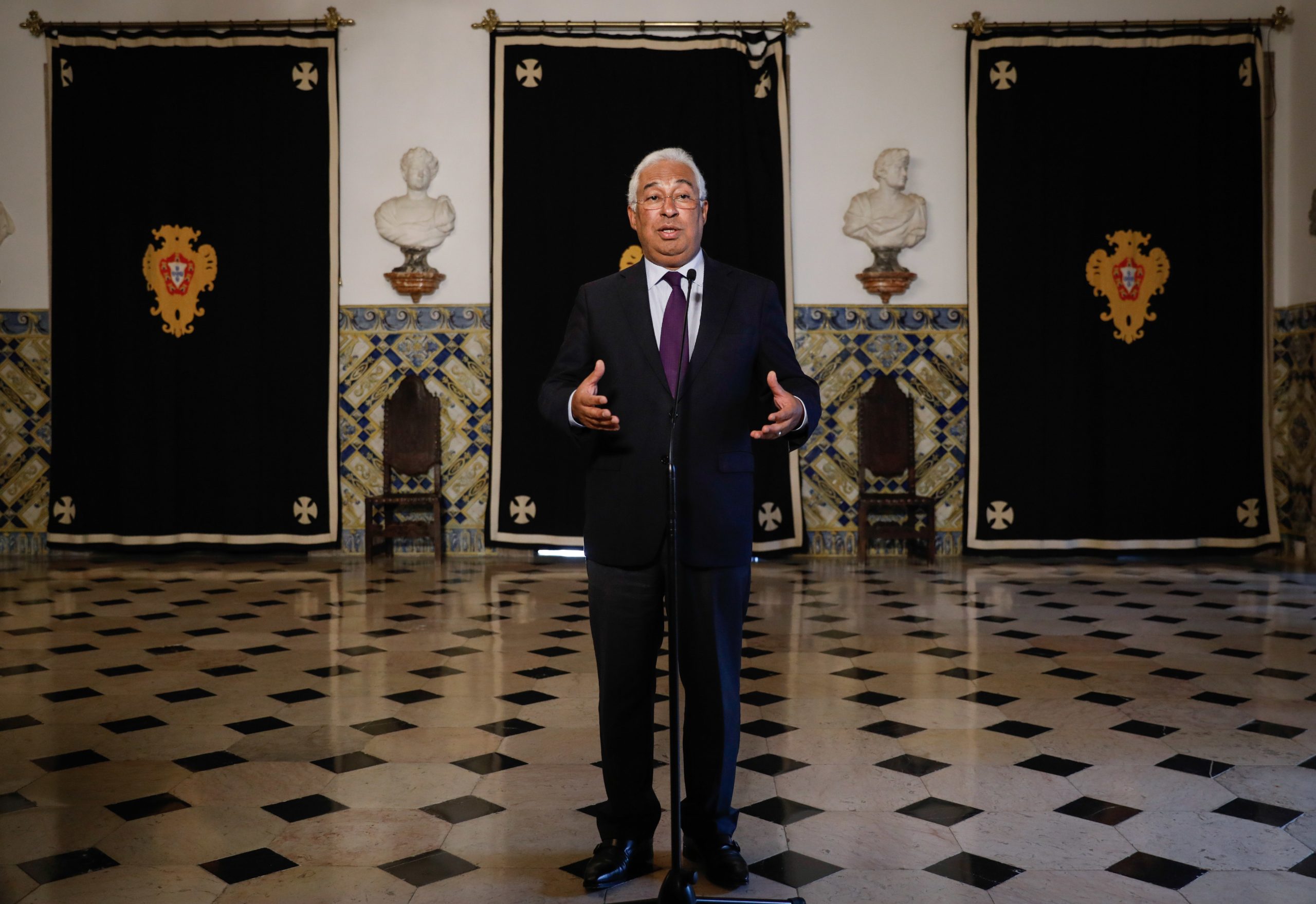 Costa diz que não há qualquer tipo de relação familiar no novo executivo. “Foi definida uma lei e, havendo uma lei, a lei deve ser cumprida”