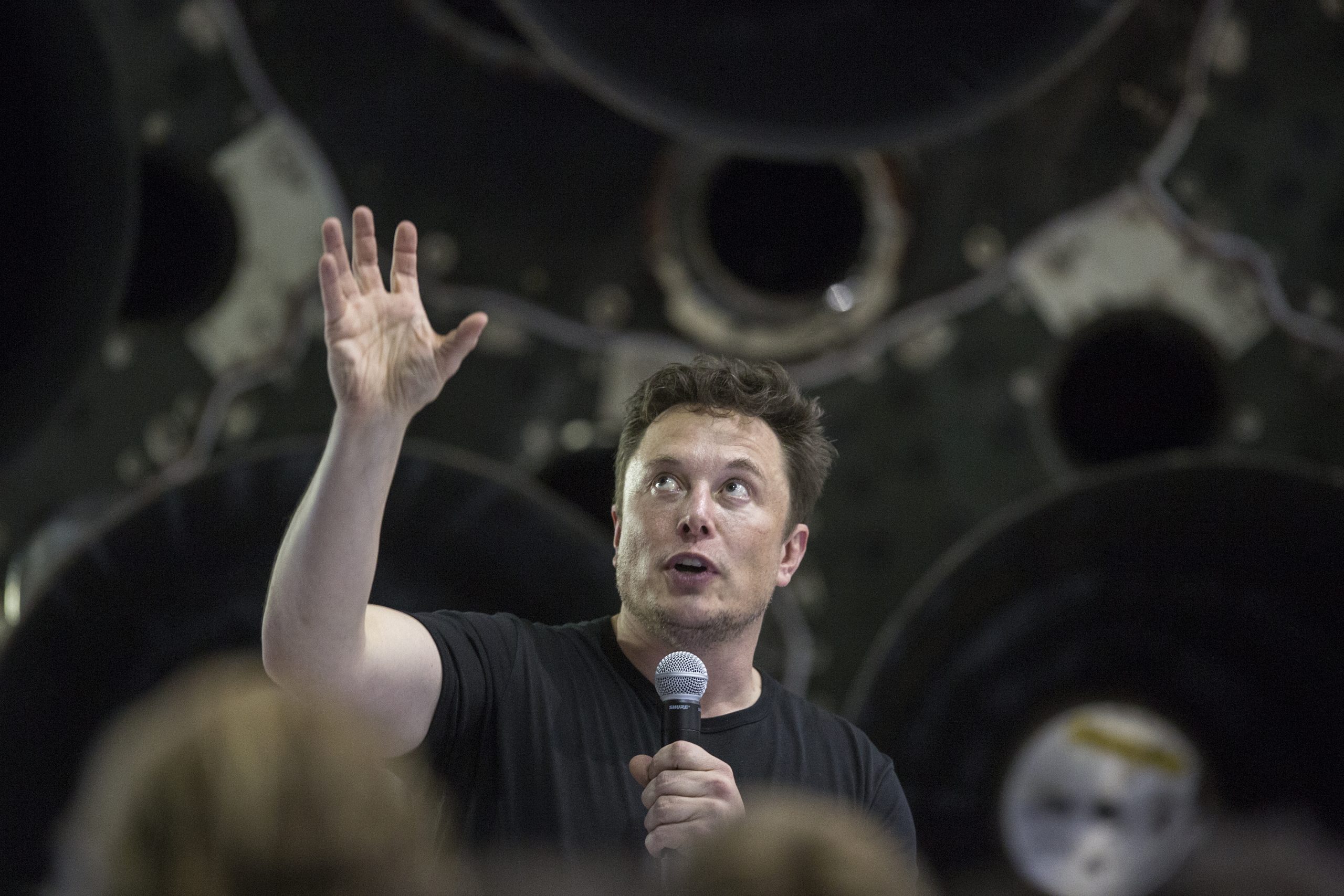 “Devemos arriscar perder o controlo da nossa civilização?”. Cientistas e Elon Musk apelam a pausa na inteligência artificial