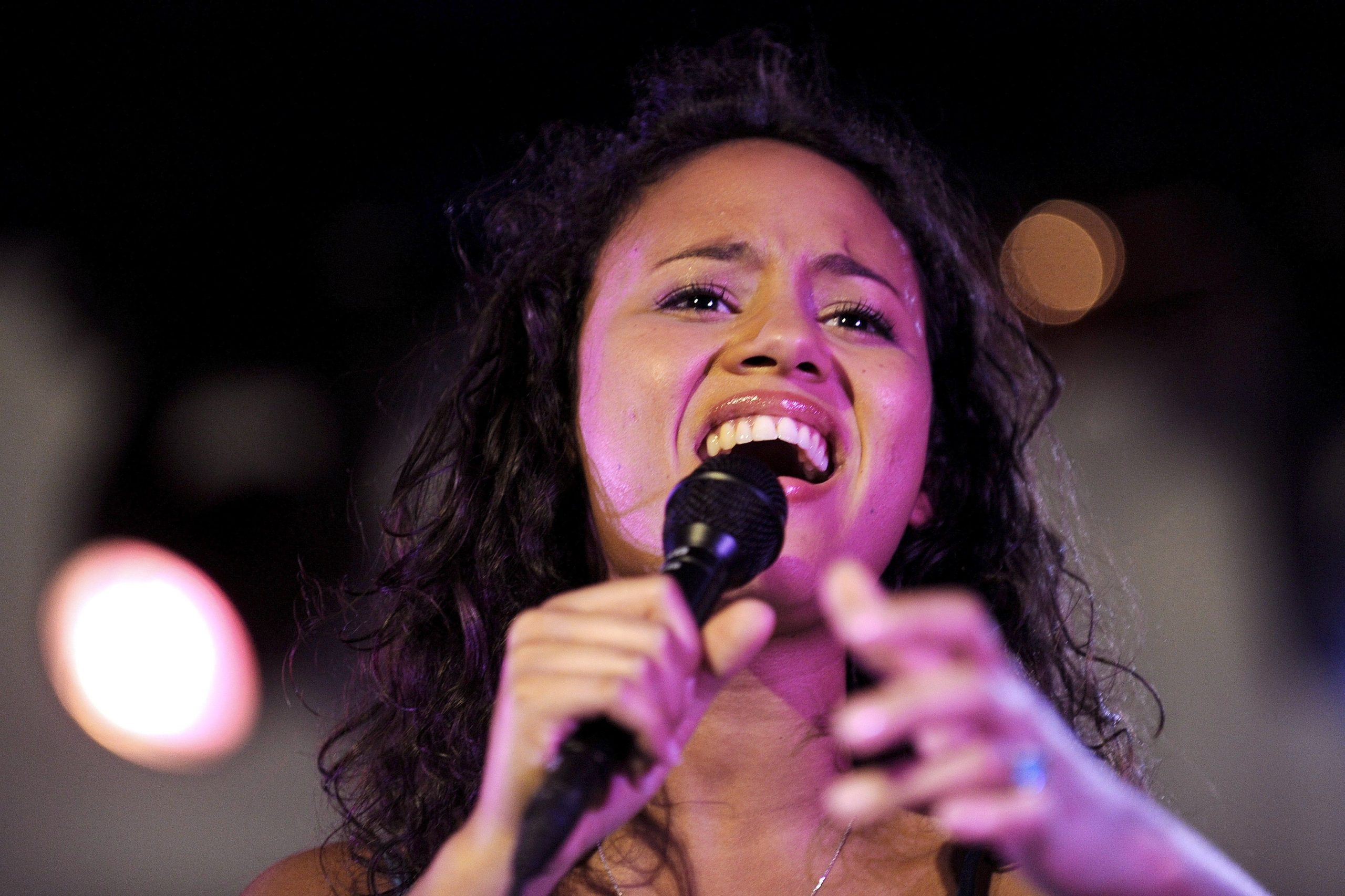 Mayra Andrade lança “Manga”, “uma fruta que faz bem ao coração”