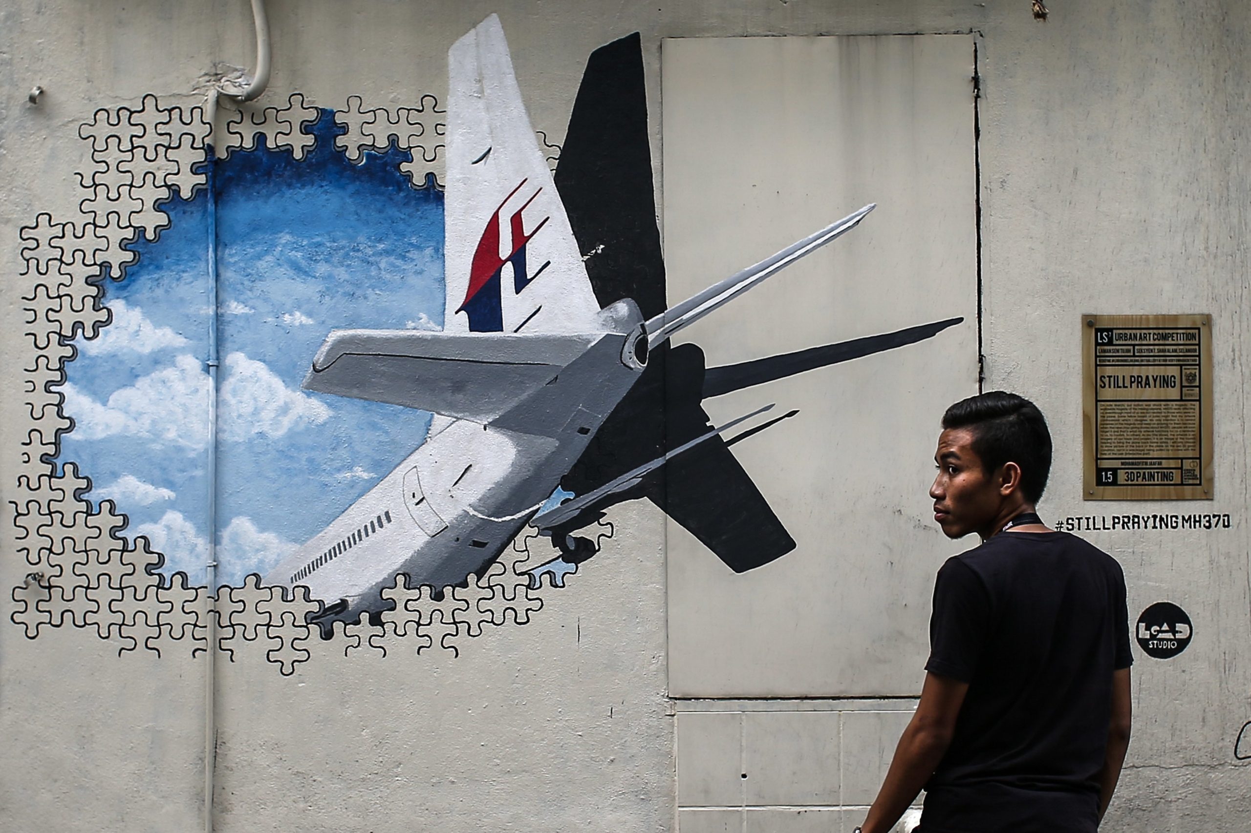 Buscas pelo avião da Malaysia Airlines desaparecido em 2014 terminam em junho