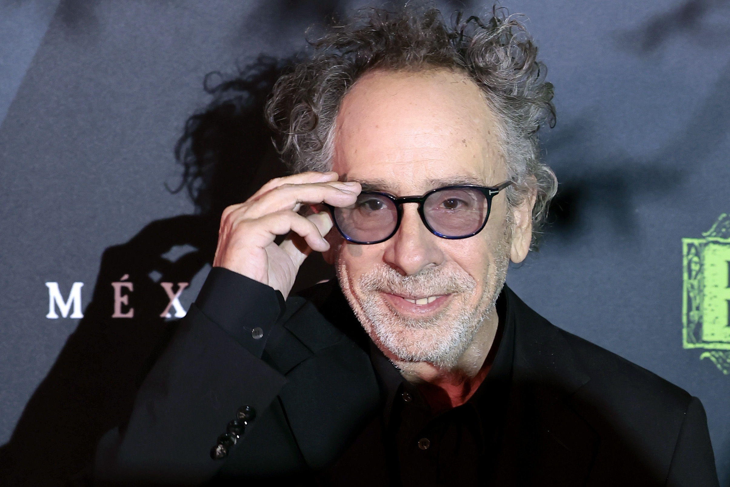 “Perdido” e “dececionado”, assim estava Tim Burton em relação ao cinema antes de Beetlejuice. Foi Wednesday Addams que lhe deu força