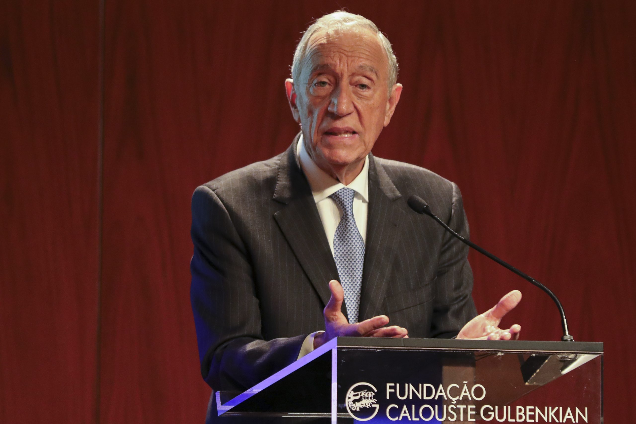 Marcelo admite que sistema de propinas “não deu certo” e pede debate sereno