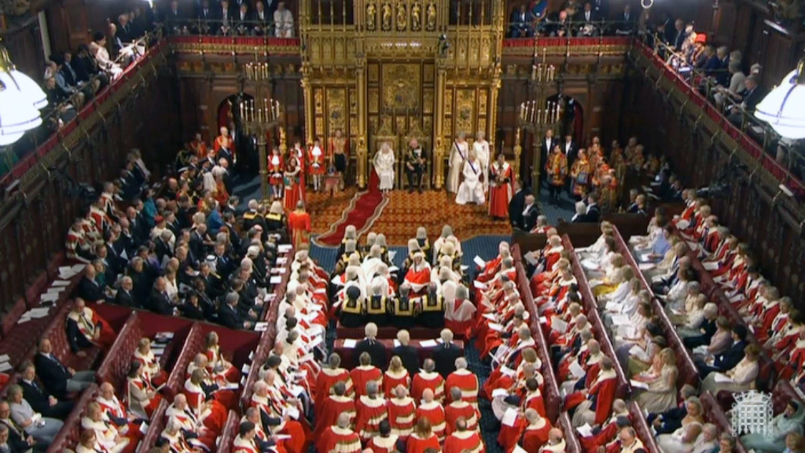 Em plena crise do custo de vida, Câmara dos Lordes britânica gastou 90 mil libras em champanhe em 2023