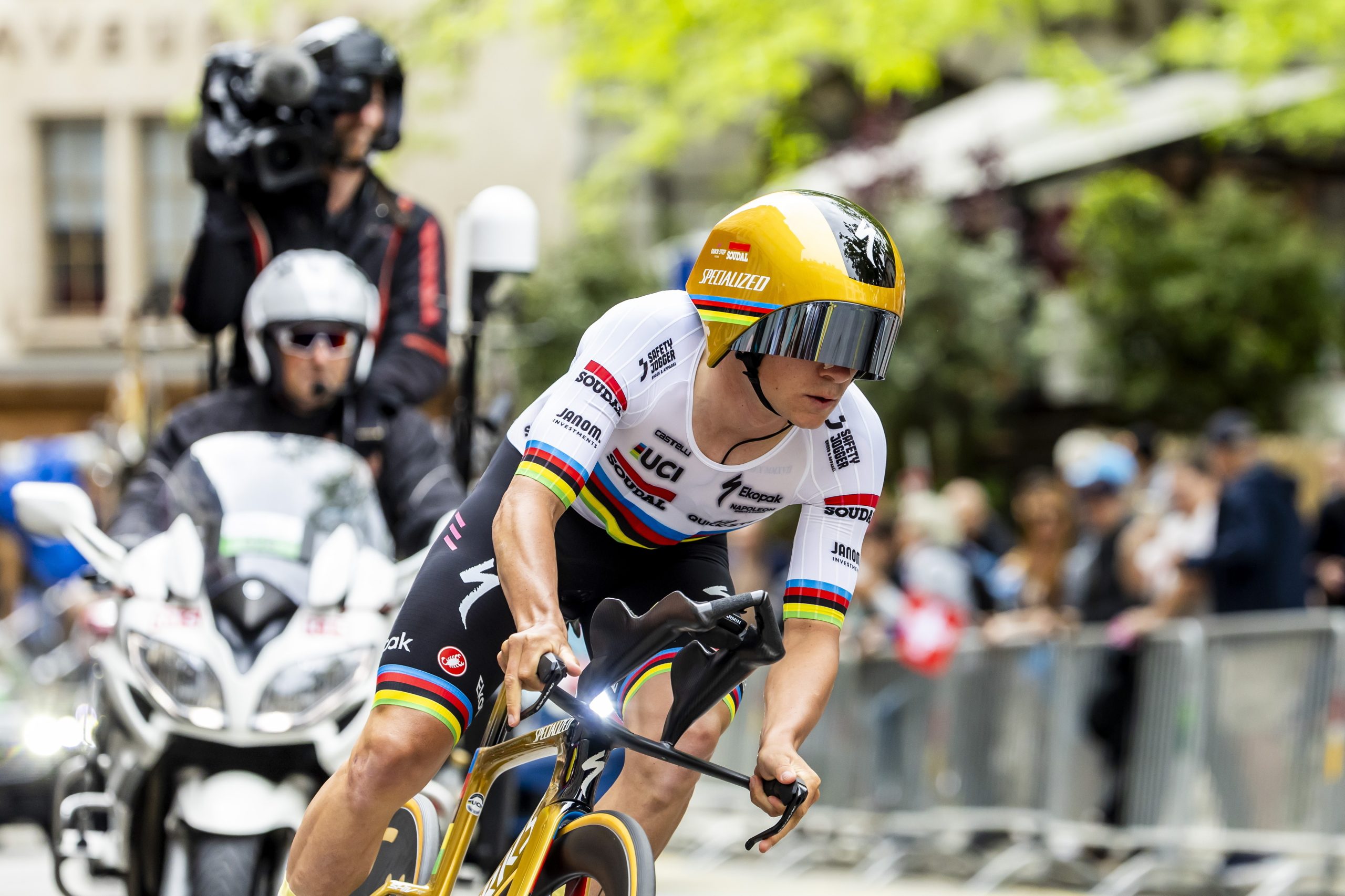 Volta a França: Remco Evenepoel abandona a corrida em lágrimas na 14.ª etapa