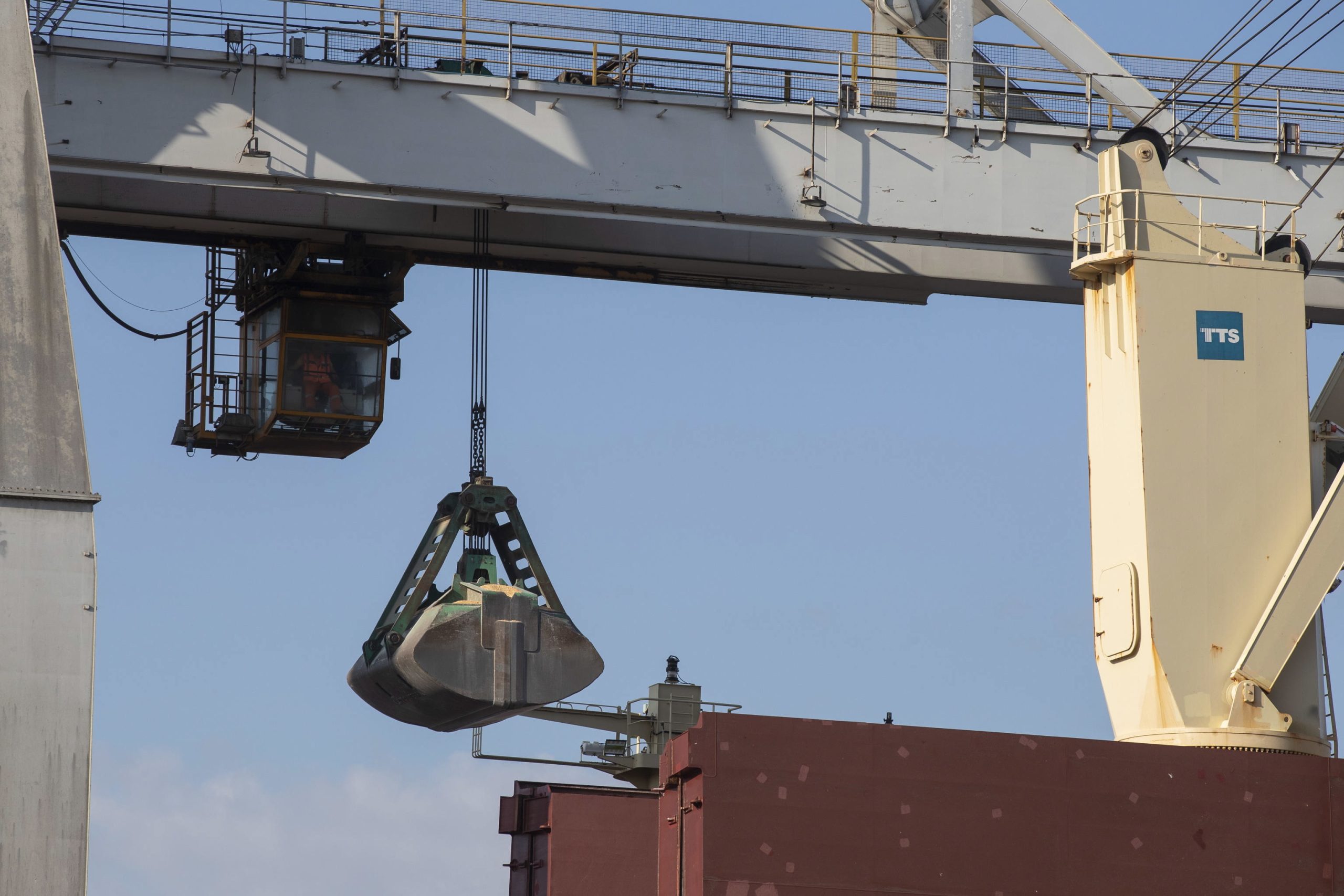 Mais três navios com alimentos deixam portos ucranianos