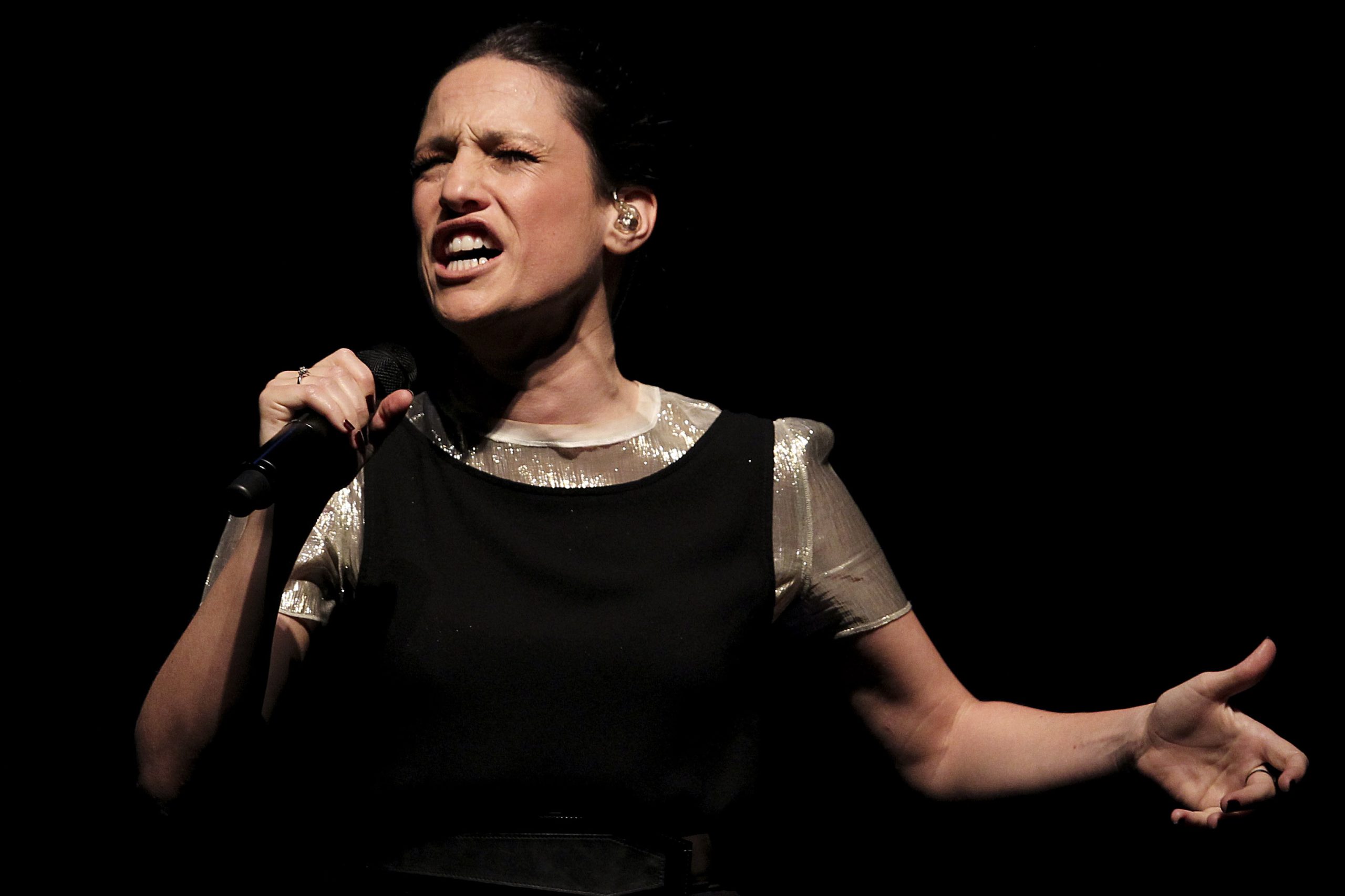 Carminho edita novo álbum no final do mês e dá-lhe o nome “Maria”