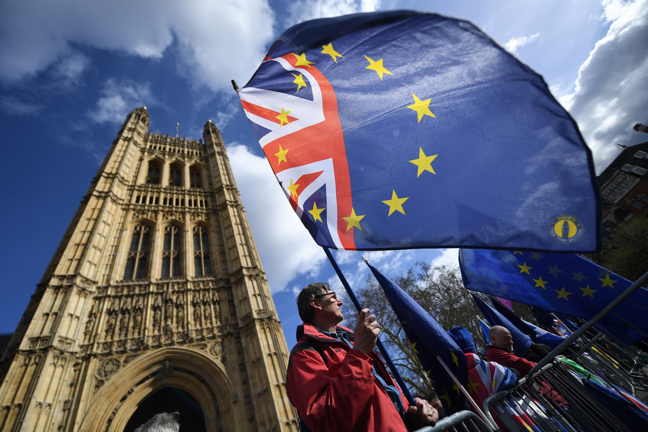 Petição ‘online’ para um novo referendo ao ‘Brexit’ já ultrapassa um milhão de assinaturas