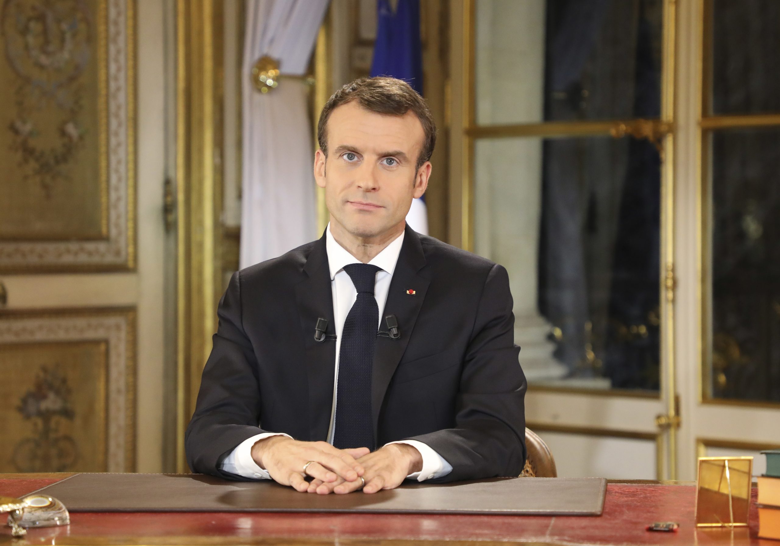 Macron garante justiça face a “extrema violência” em dia recorde de “coletes amarelos”