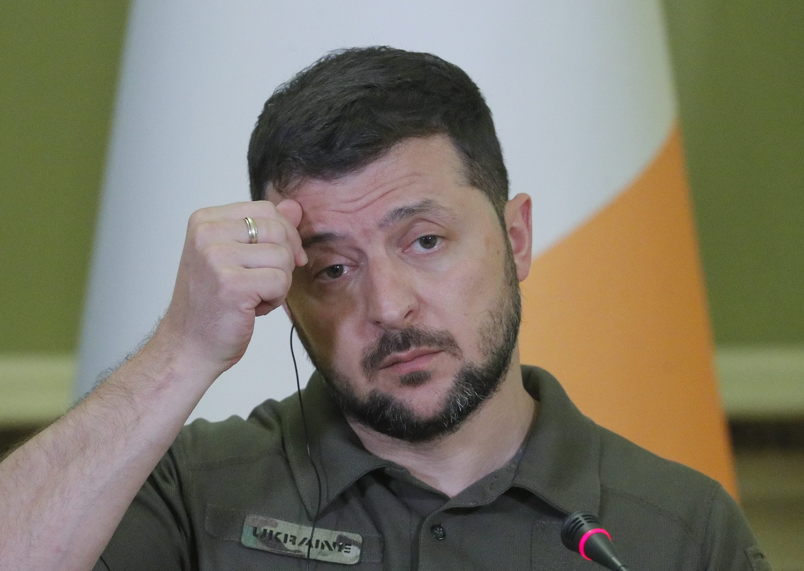 Zelensky diz que a Rússia está a “preparar a sua sociedade” para um possível conflito nuclear