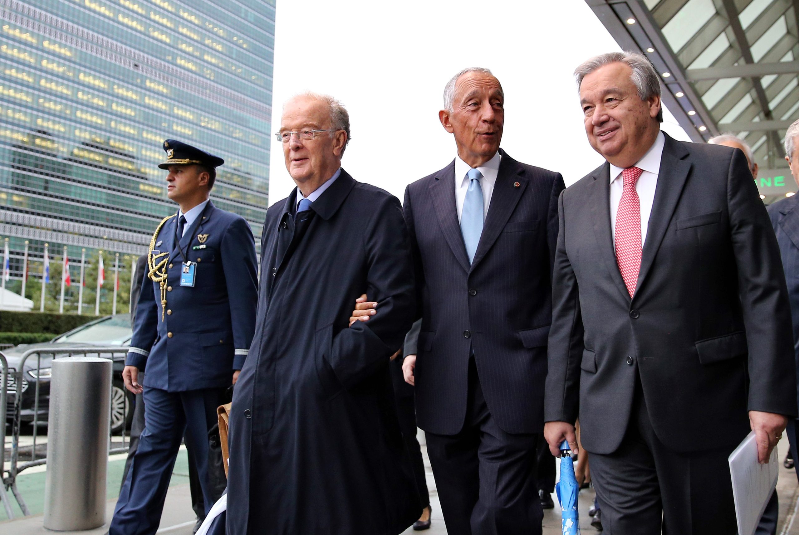 Marcelo surpreendeu Jorge Sampaio com condecoração pelo seu apoio aos refugiados
