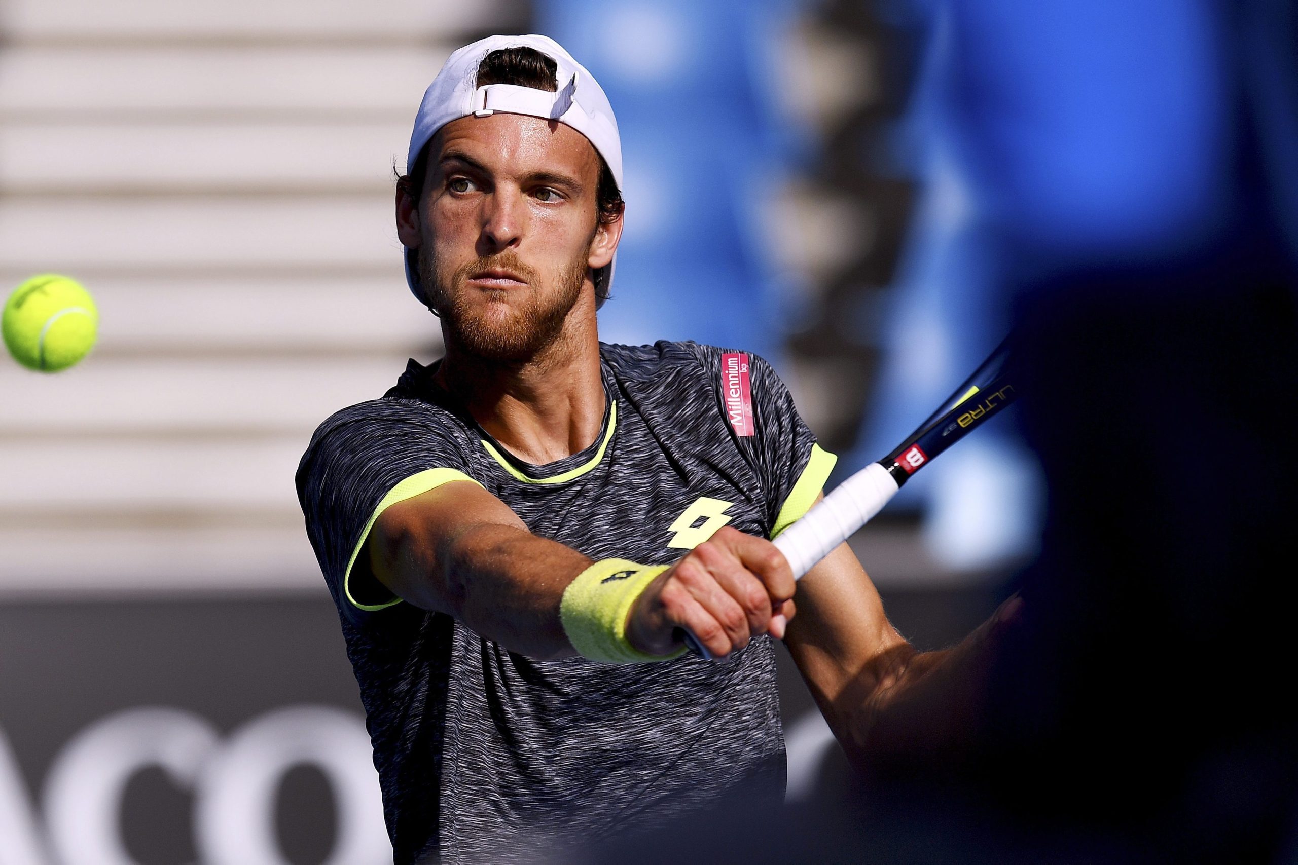 Roland Garros: João Sousa defronta Djokovic na segunda ronda