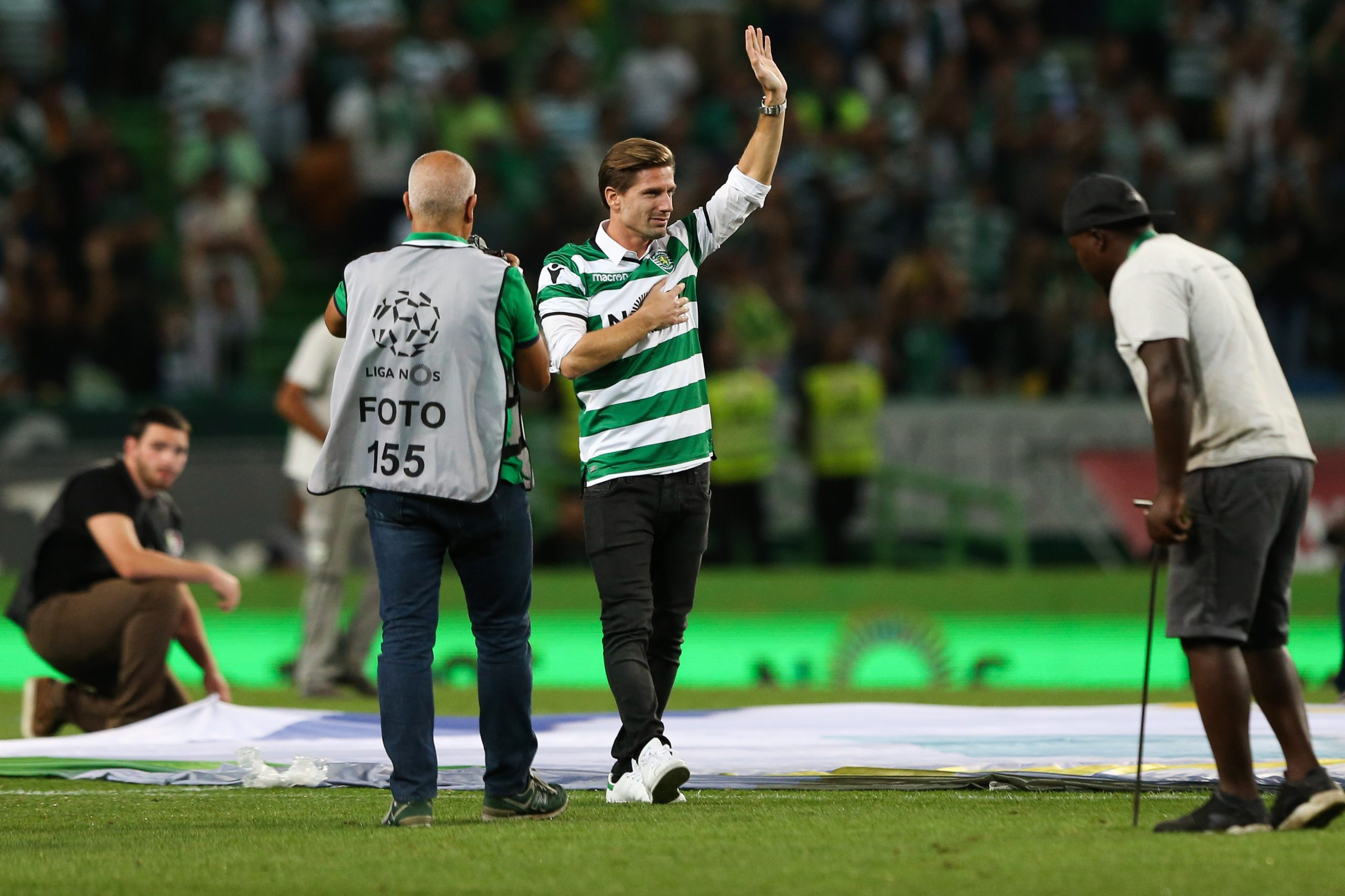Adrien Silva: “As negociações da minha transferência para o Leicester foram muito difíceis. Tive de fazer muitas cedências ao Sporting”