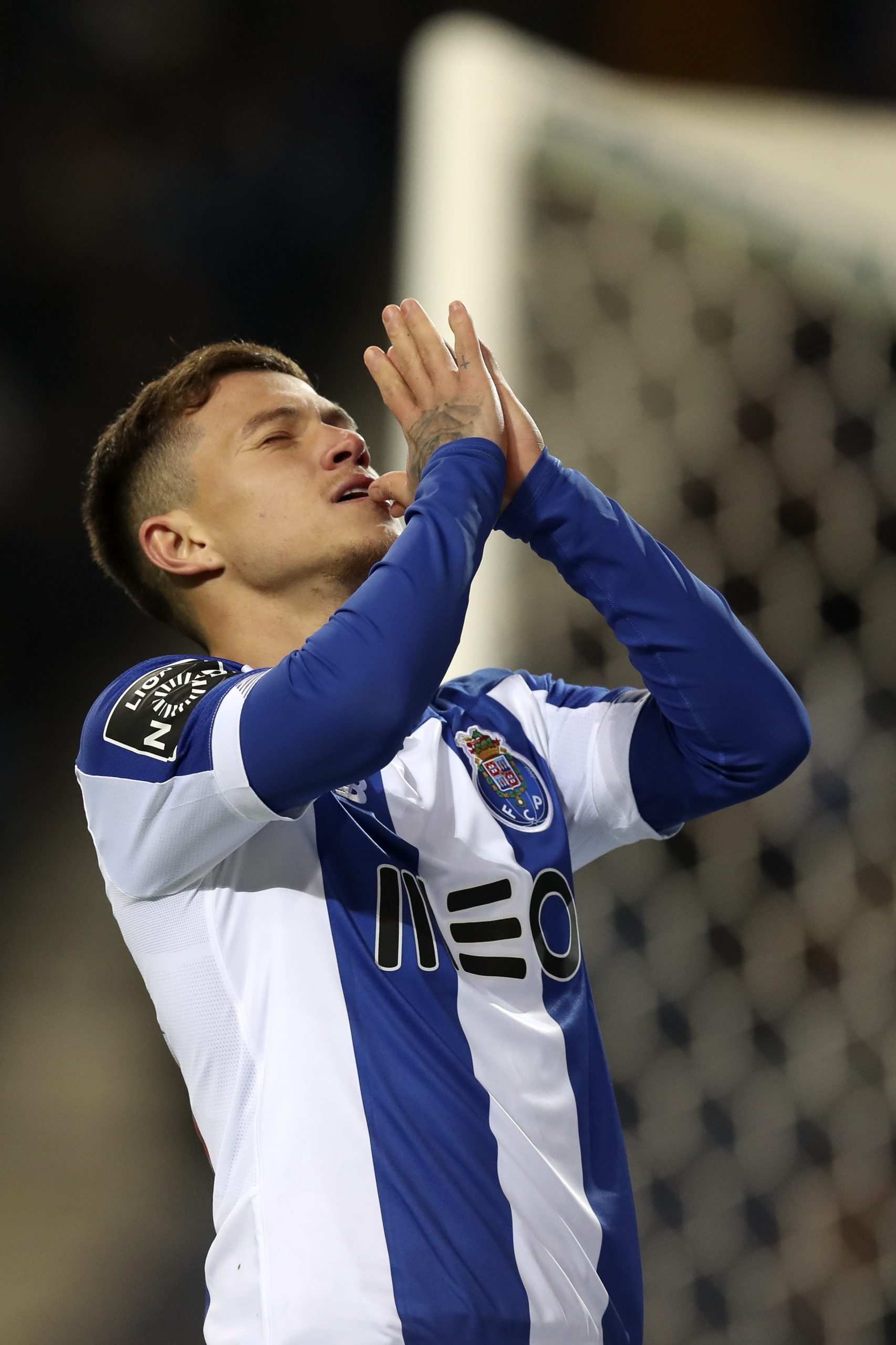 Oficial: “A história continua…” Otávio renova pelo FC Porto
