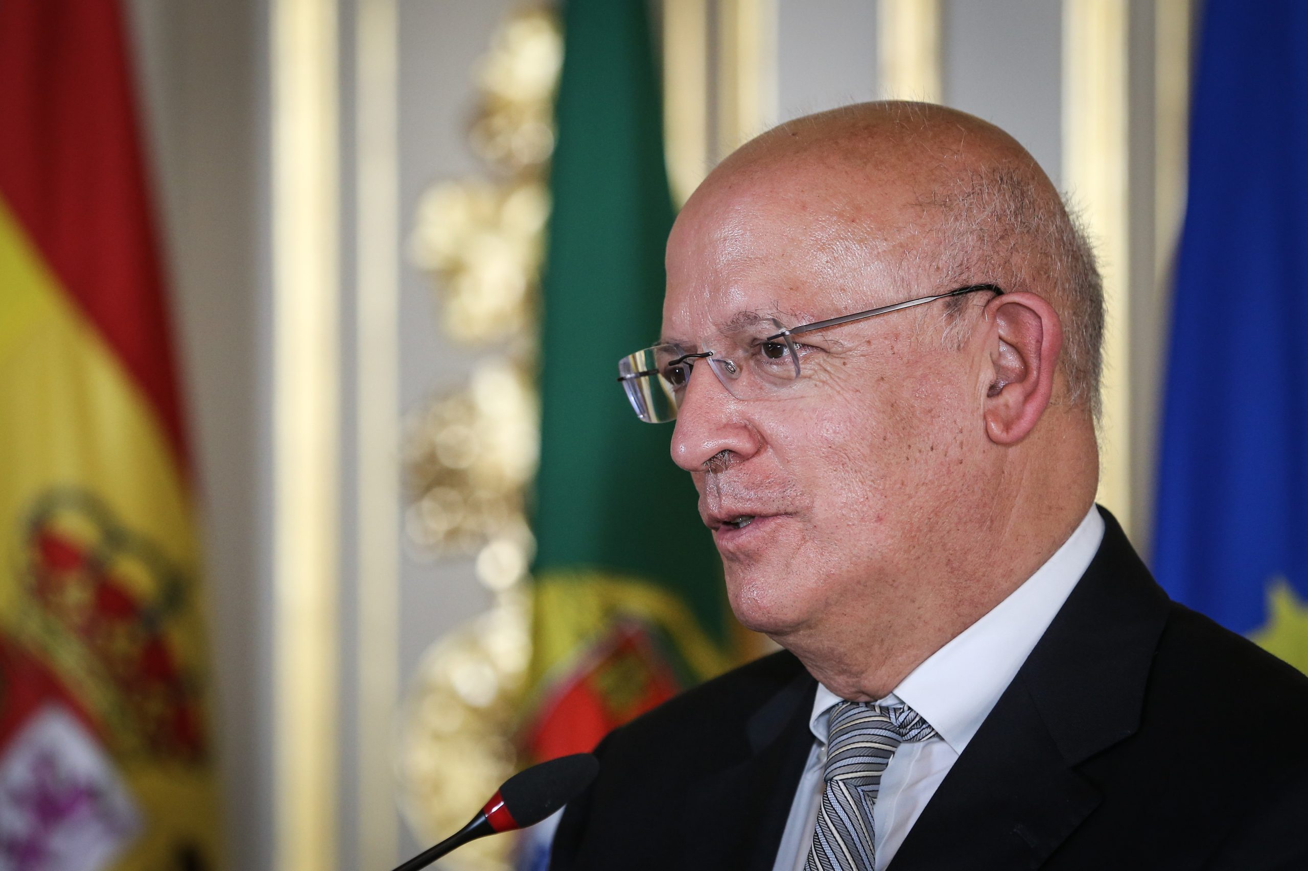 Operação Miríade: Augusto Santos Silva diz que não lhe “compete saber de processos judiciais”